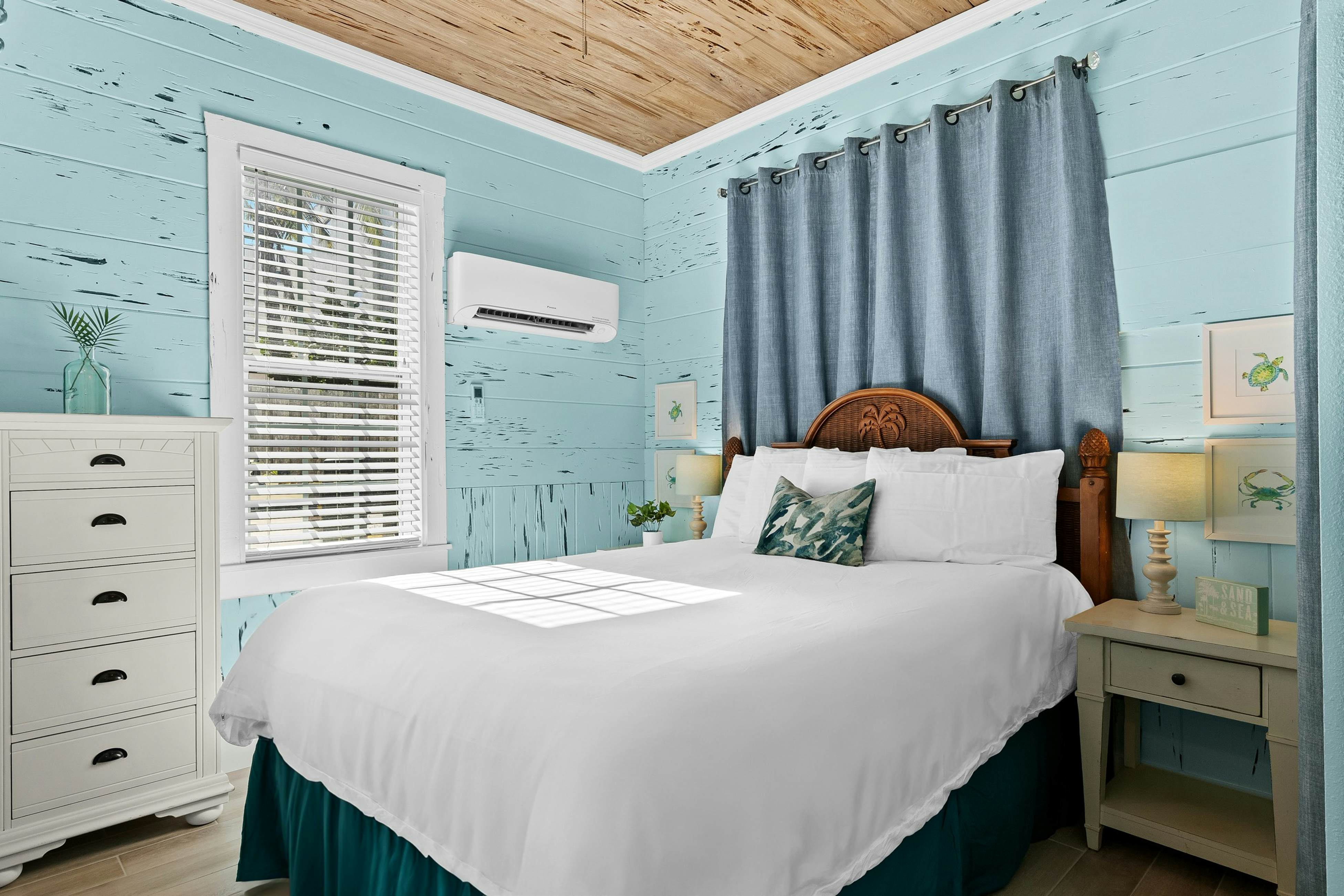 Parrot Beach Cottages Suite #2