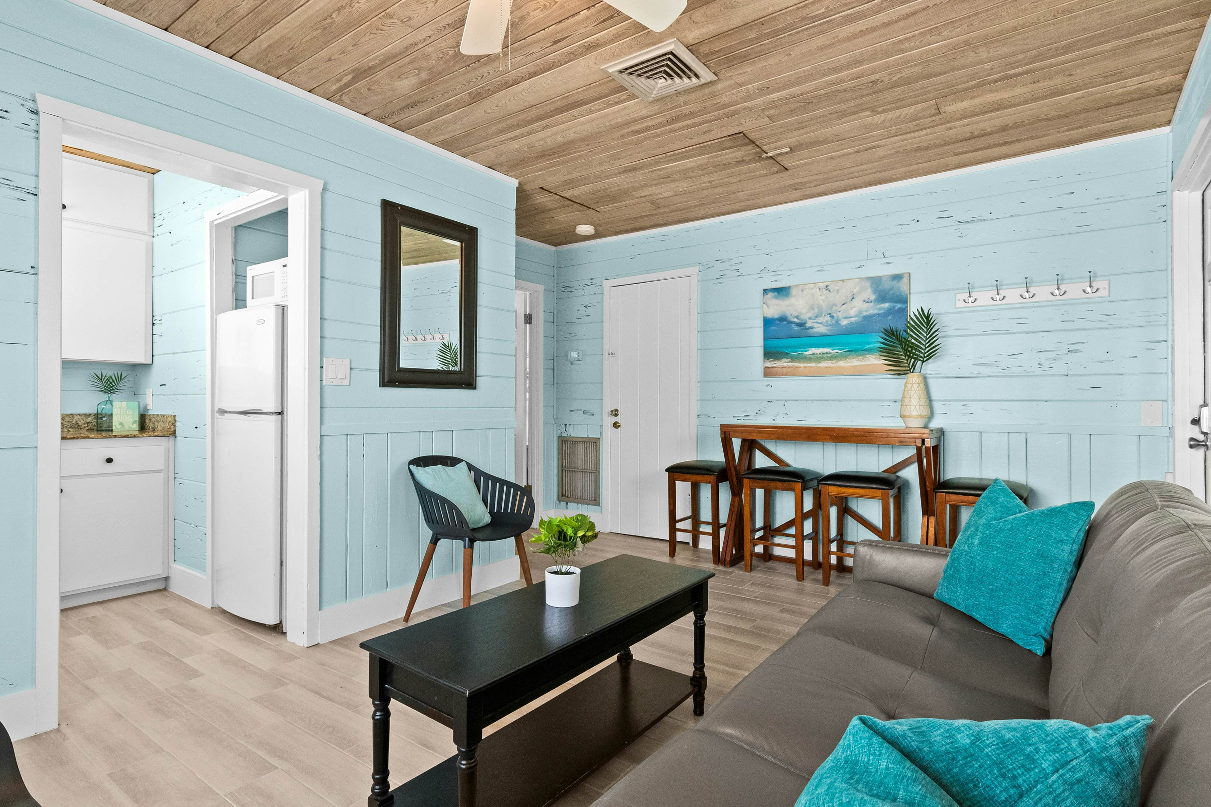 Parrot Beach Cottages Suite #3