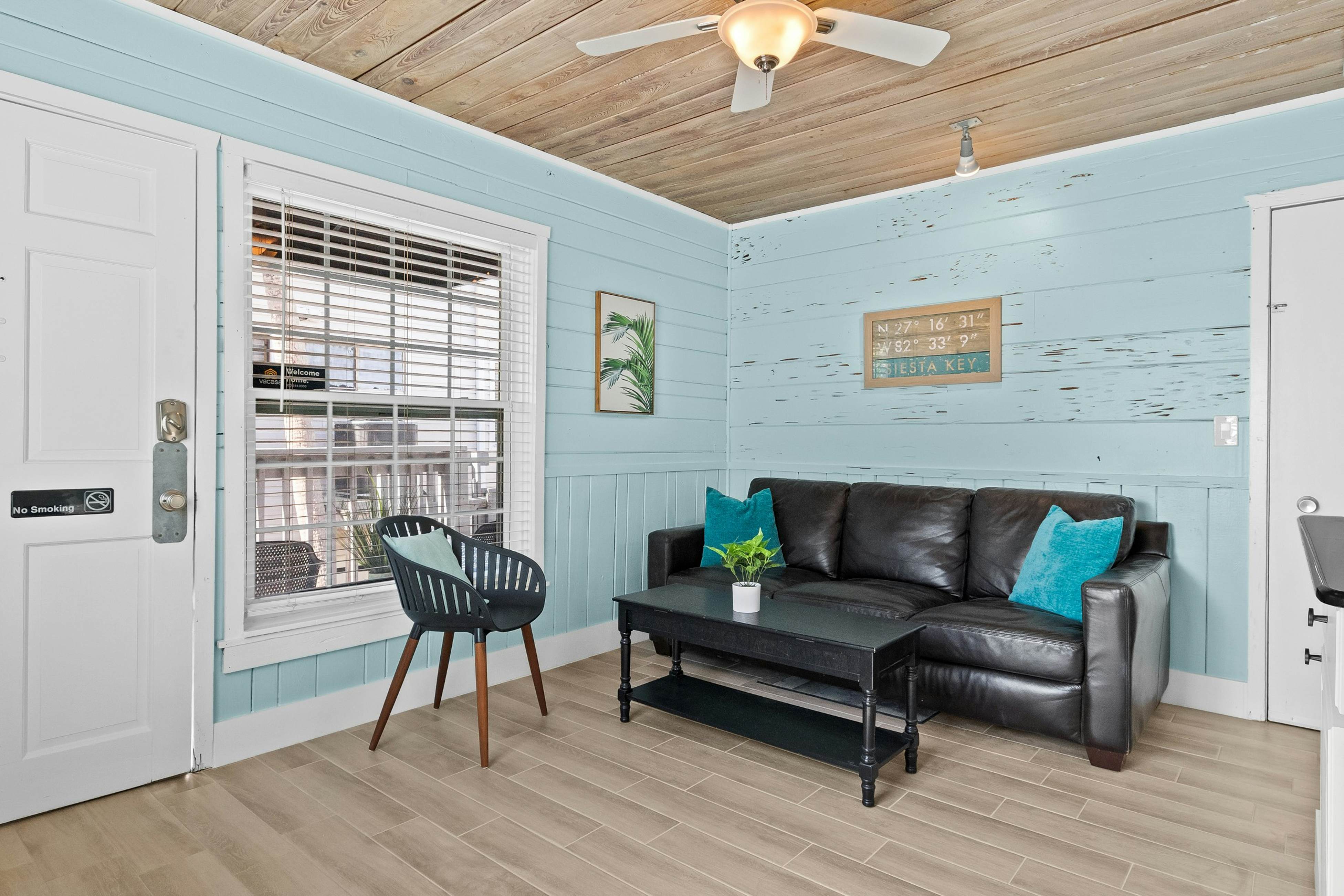 Parrot Beach Cottages Suite #4