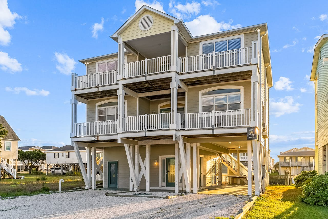 Weekend at Ernie's | 4 BD Holden Beach, NC Vacation Rental | Vacasa