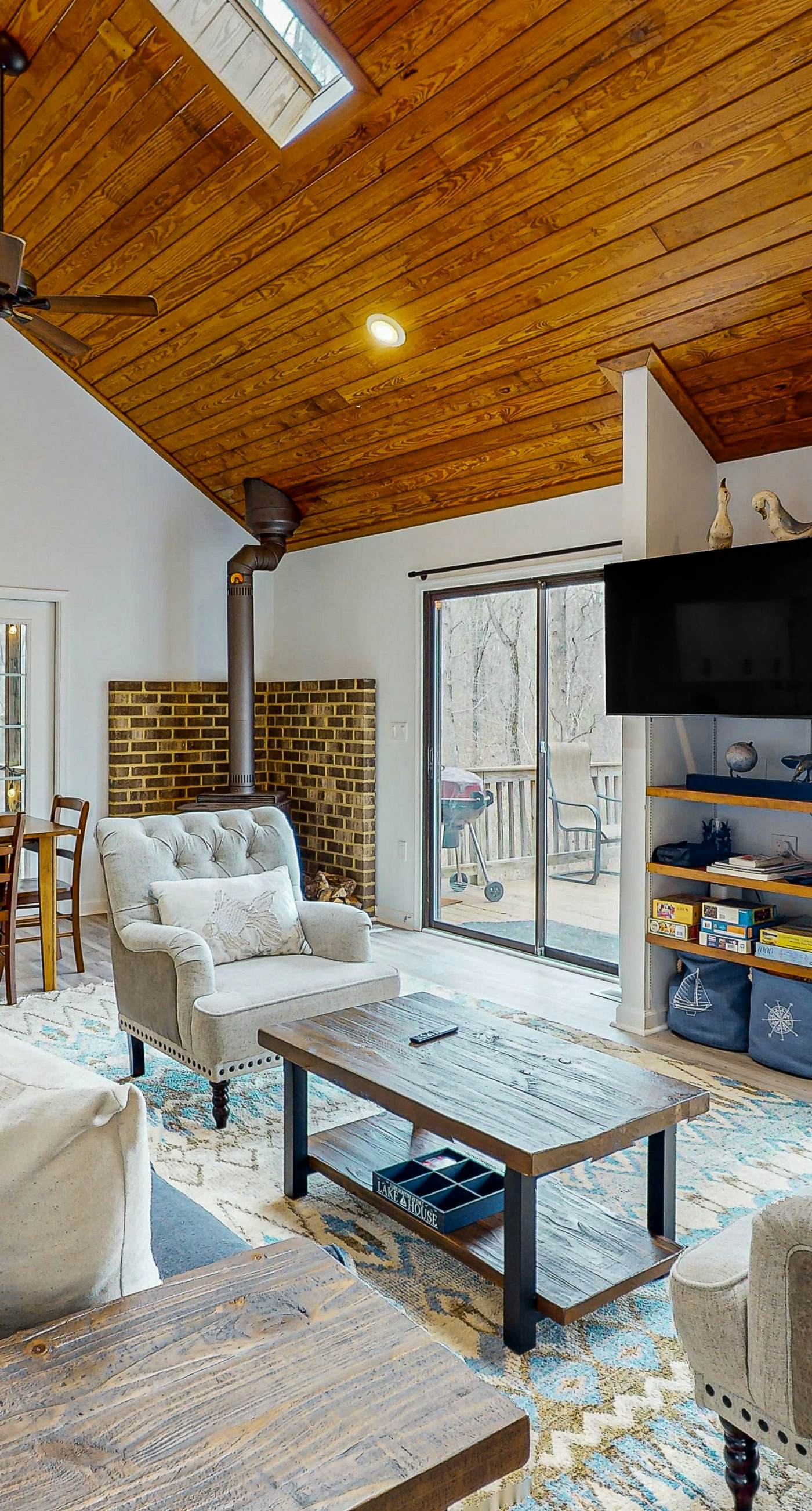 The Overlook Lake Retreat