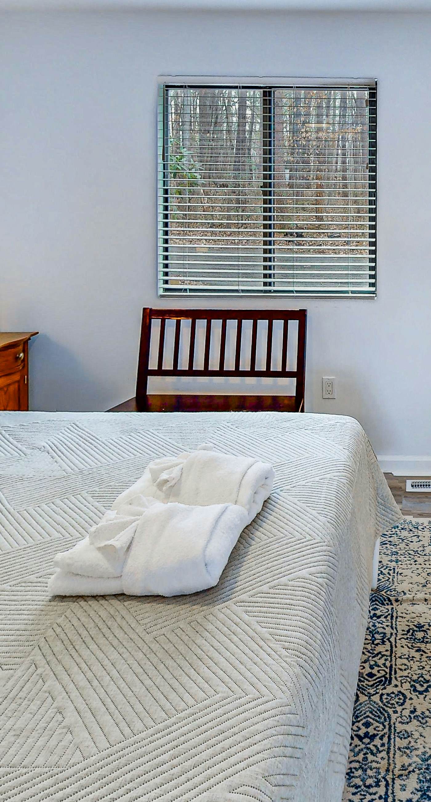 The Overlook Lake Retreat