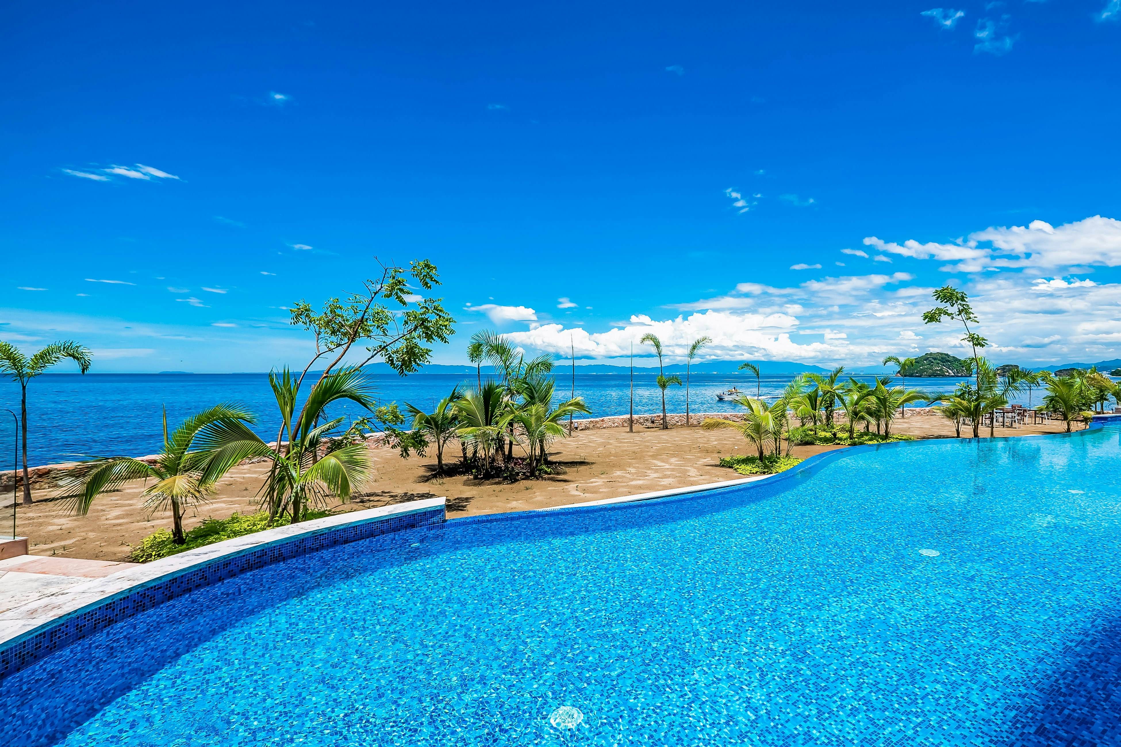 Blue Horizon 902 at Residences