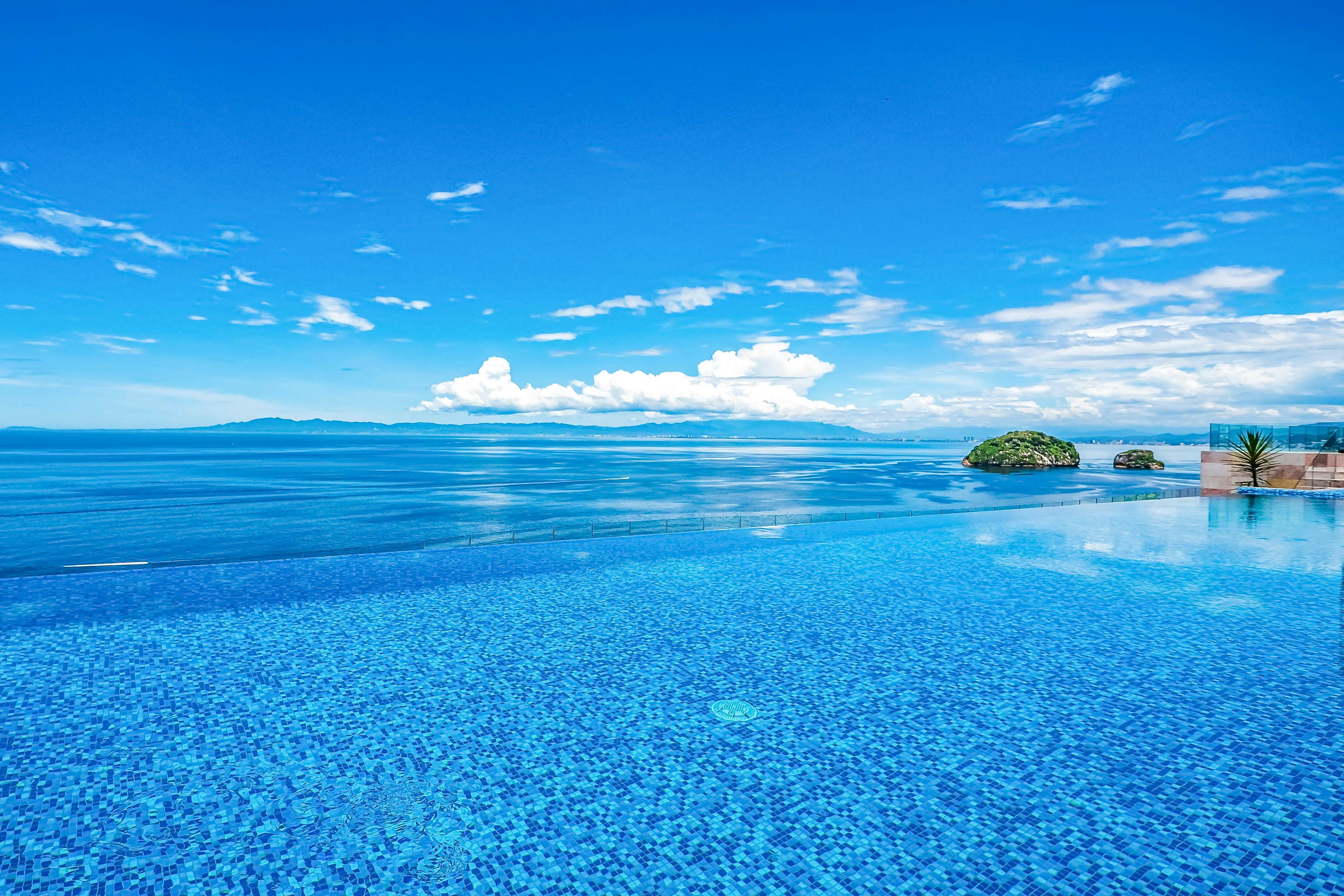 Blue Horizon 902 at Residences