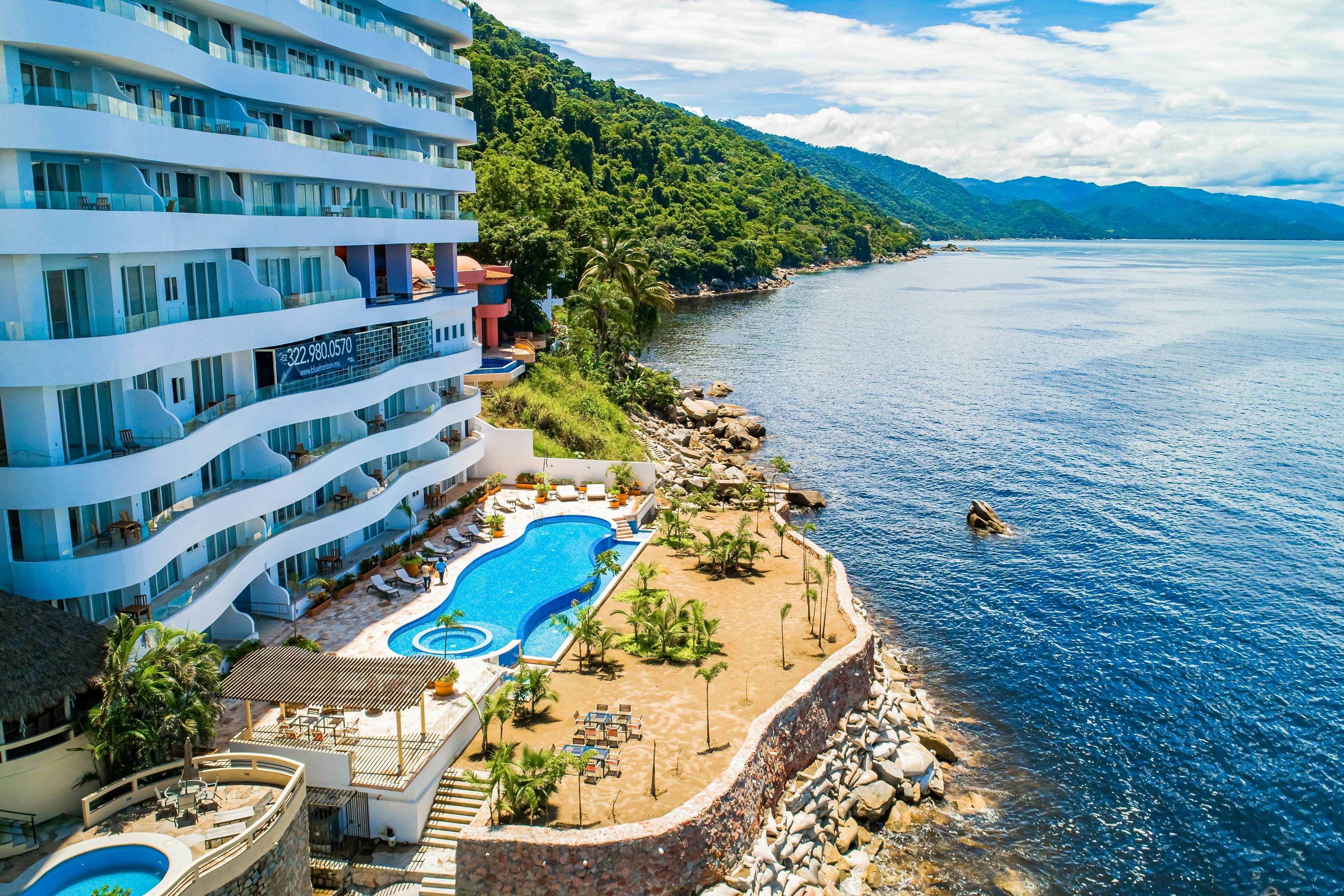 Blue Horizon 902 at Residences