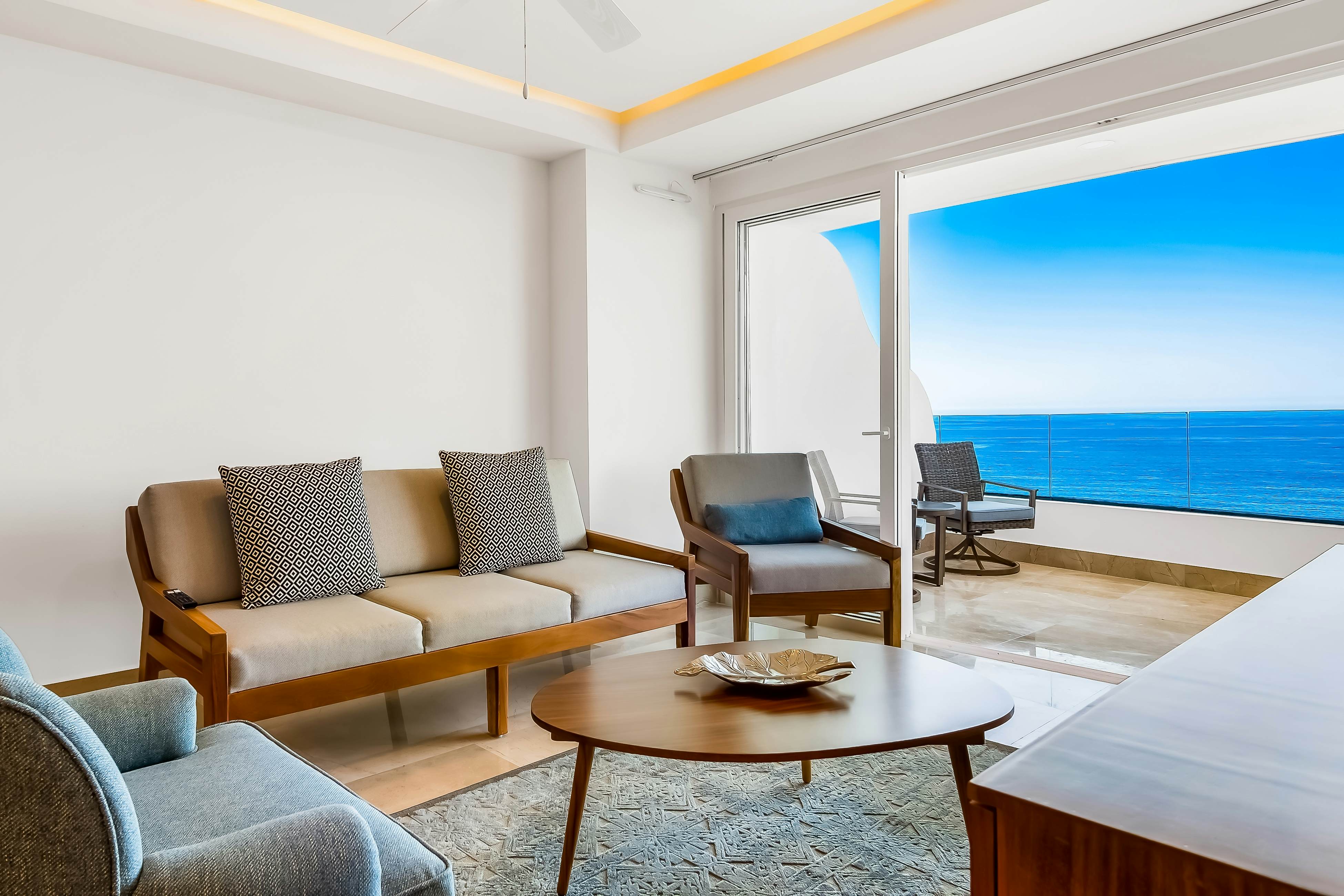 Blue Horizon 902 at Residences