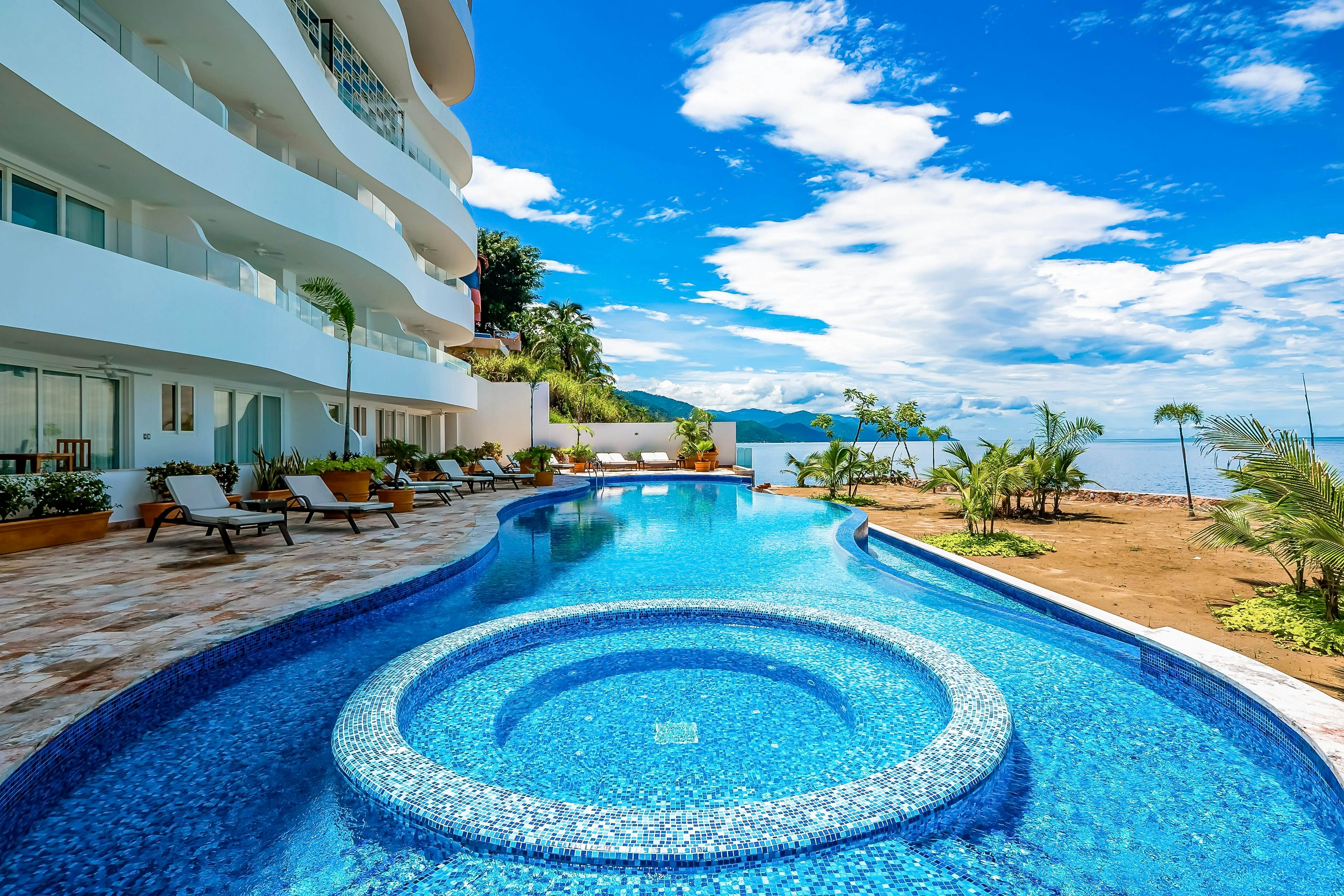 Blue Horizon 902 at Residences