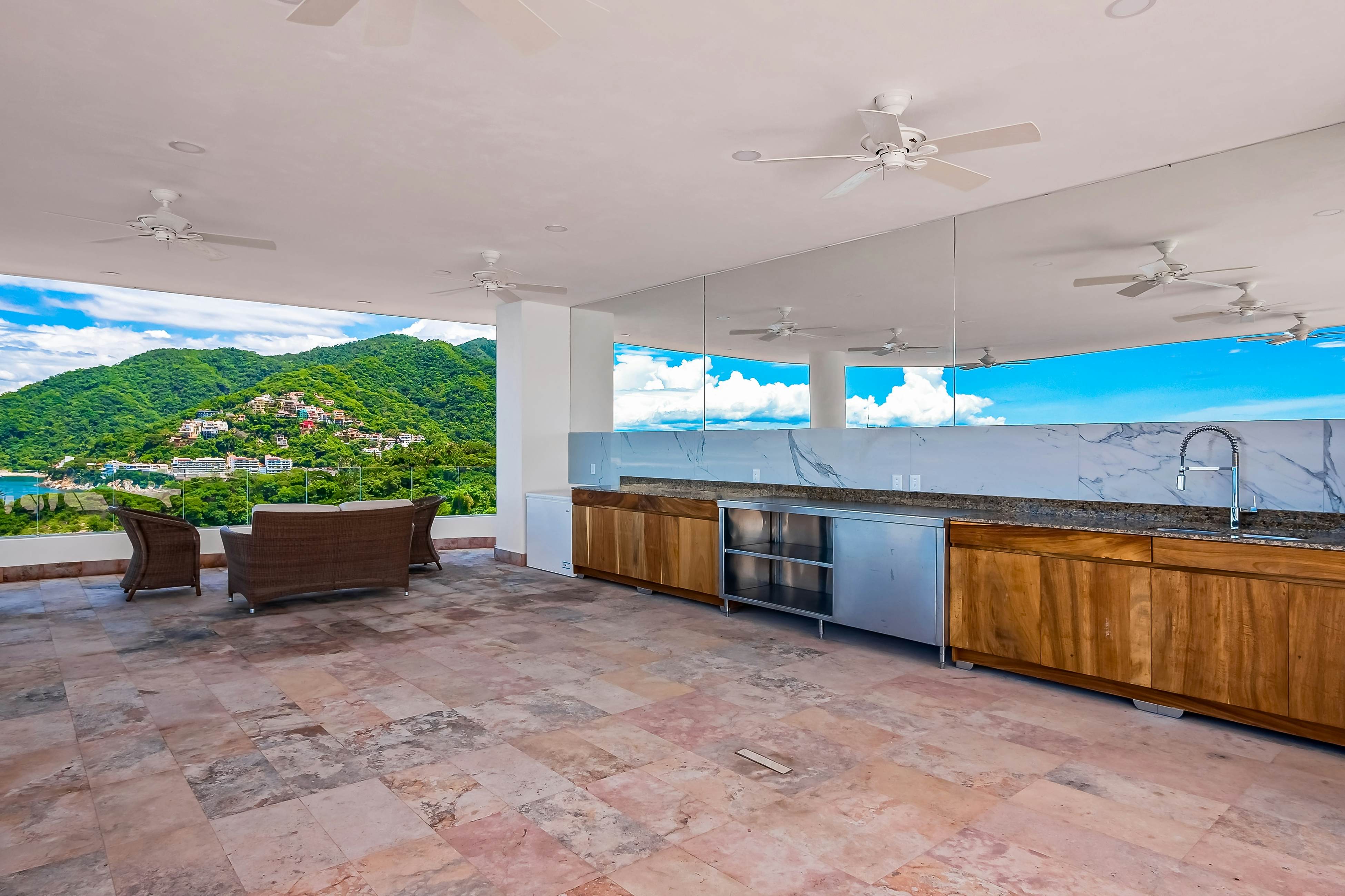 Blue Horizon 902 at Residences