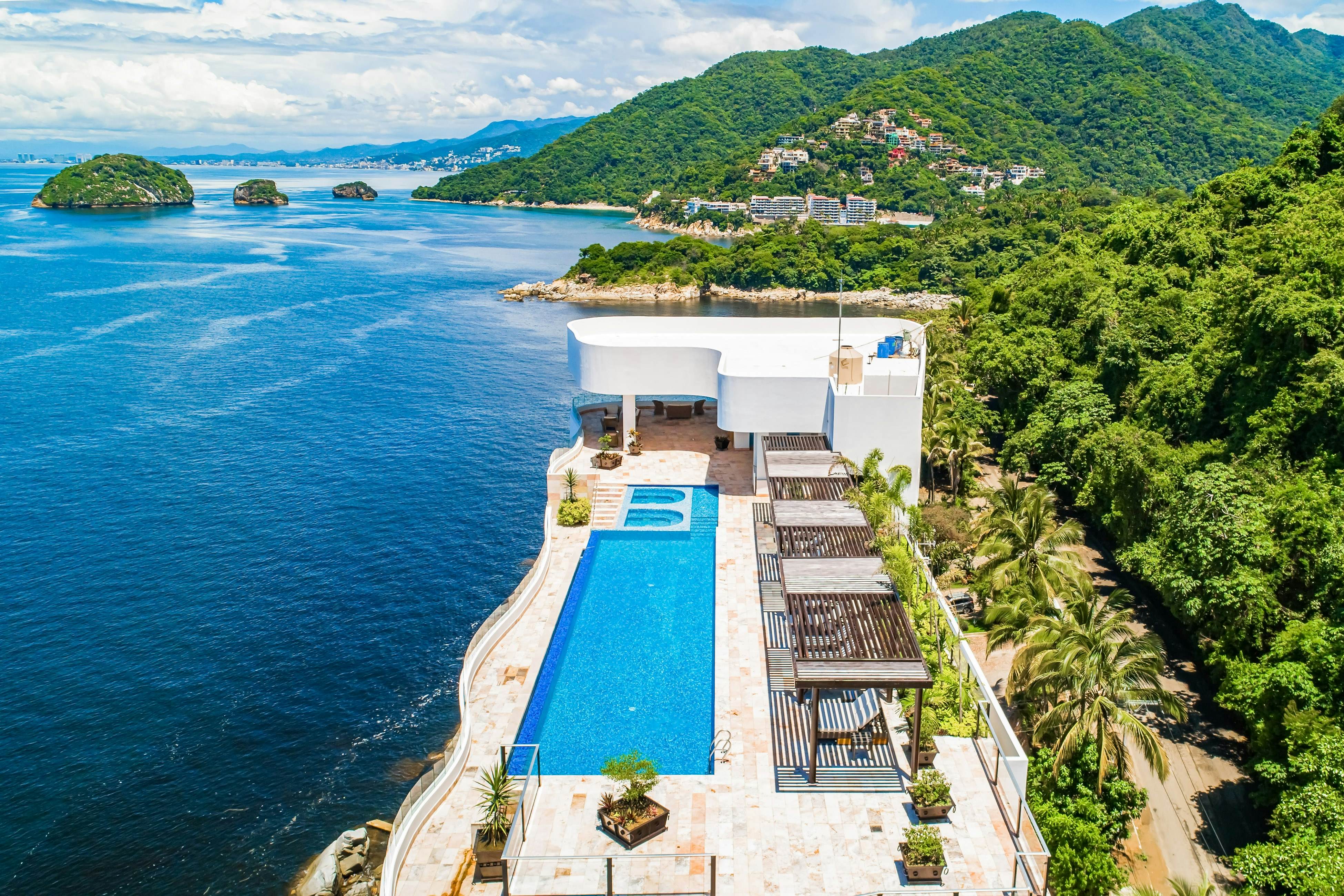 Blue Horizon 902 at Residences