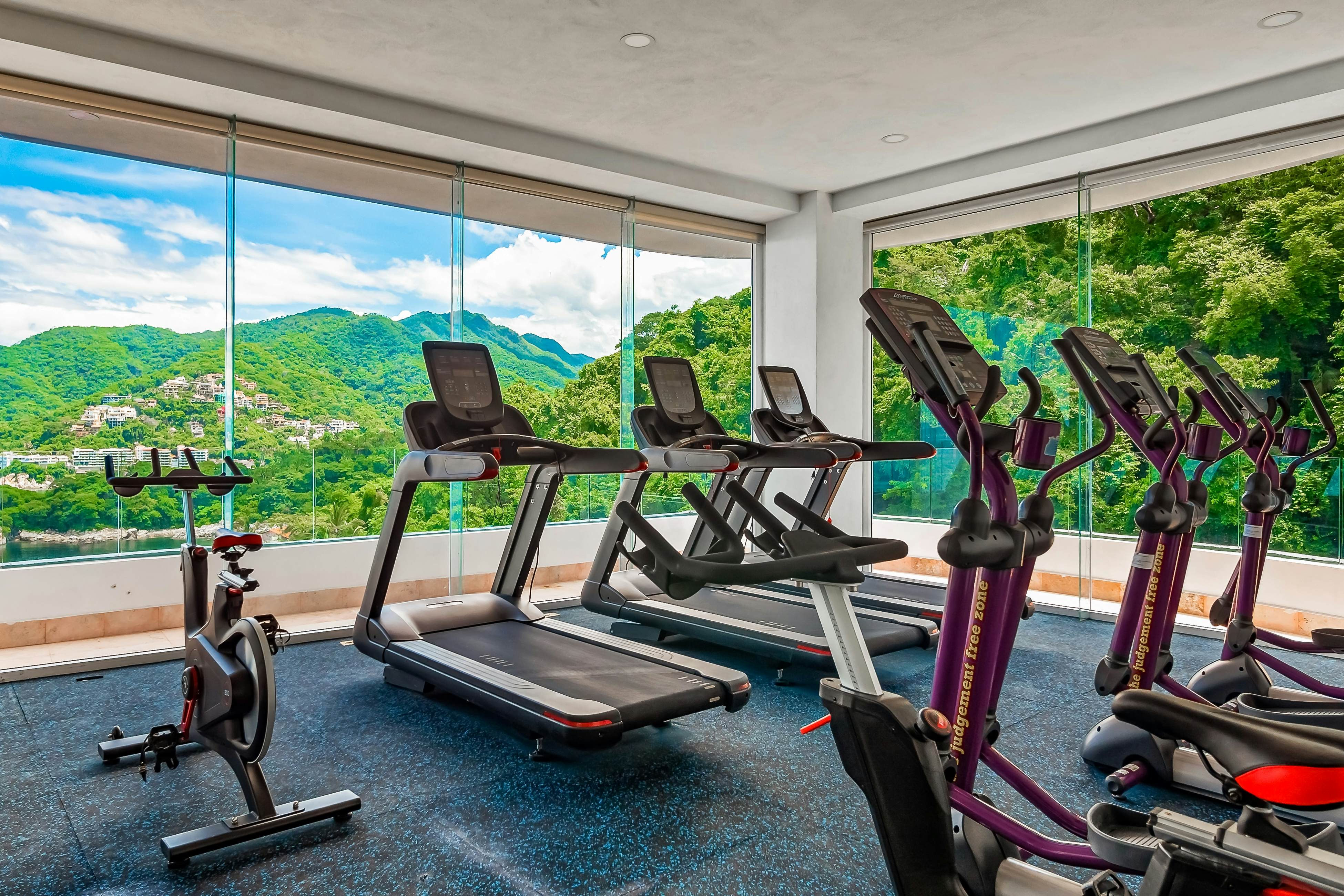 Blue Horizon 902 at Residences