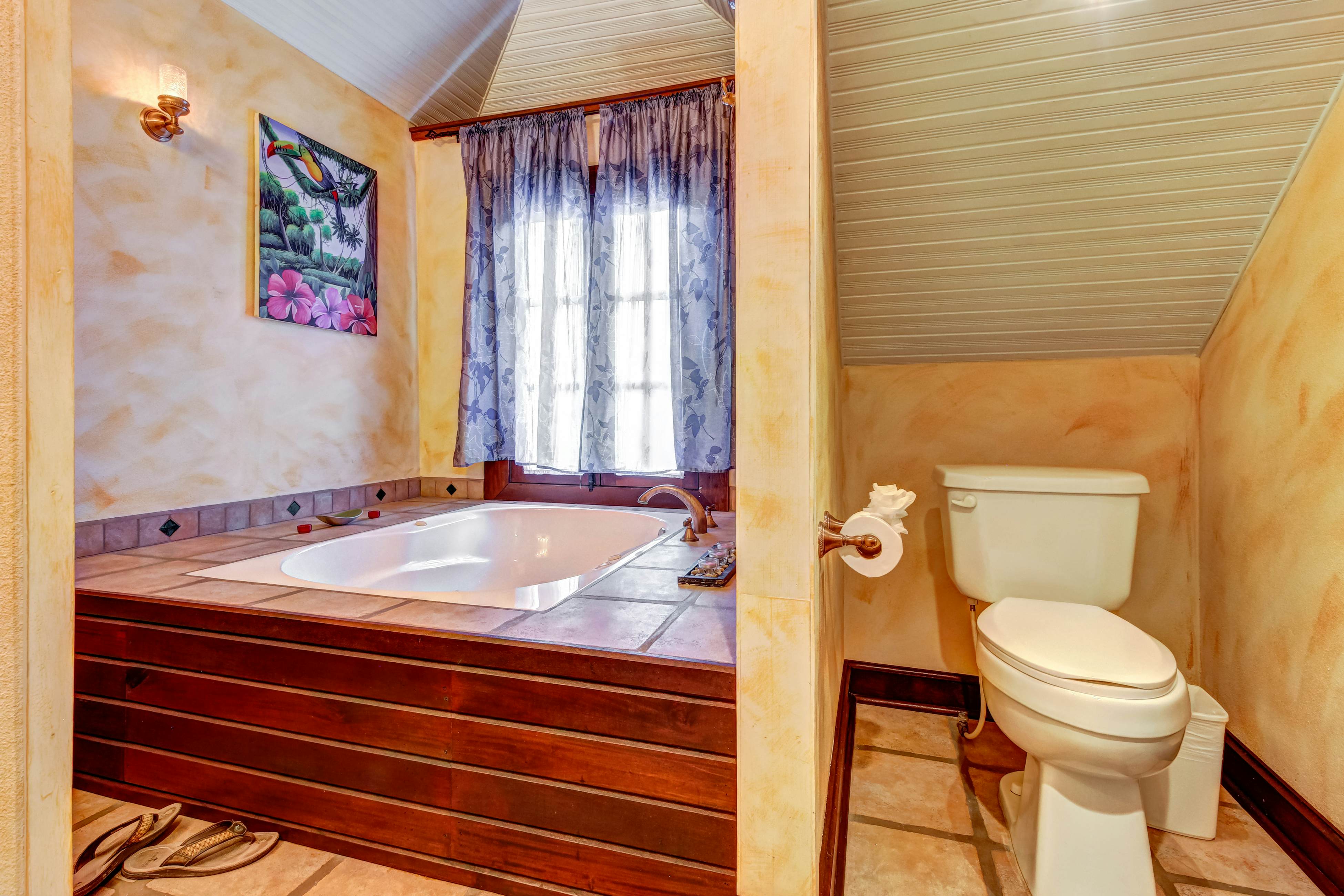 Toucan Suite at Mahogany Hall -Gold Standard Certified