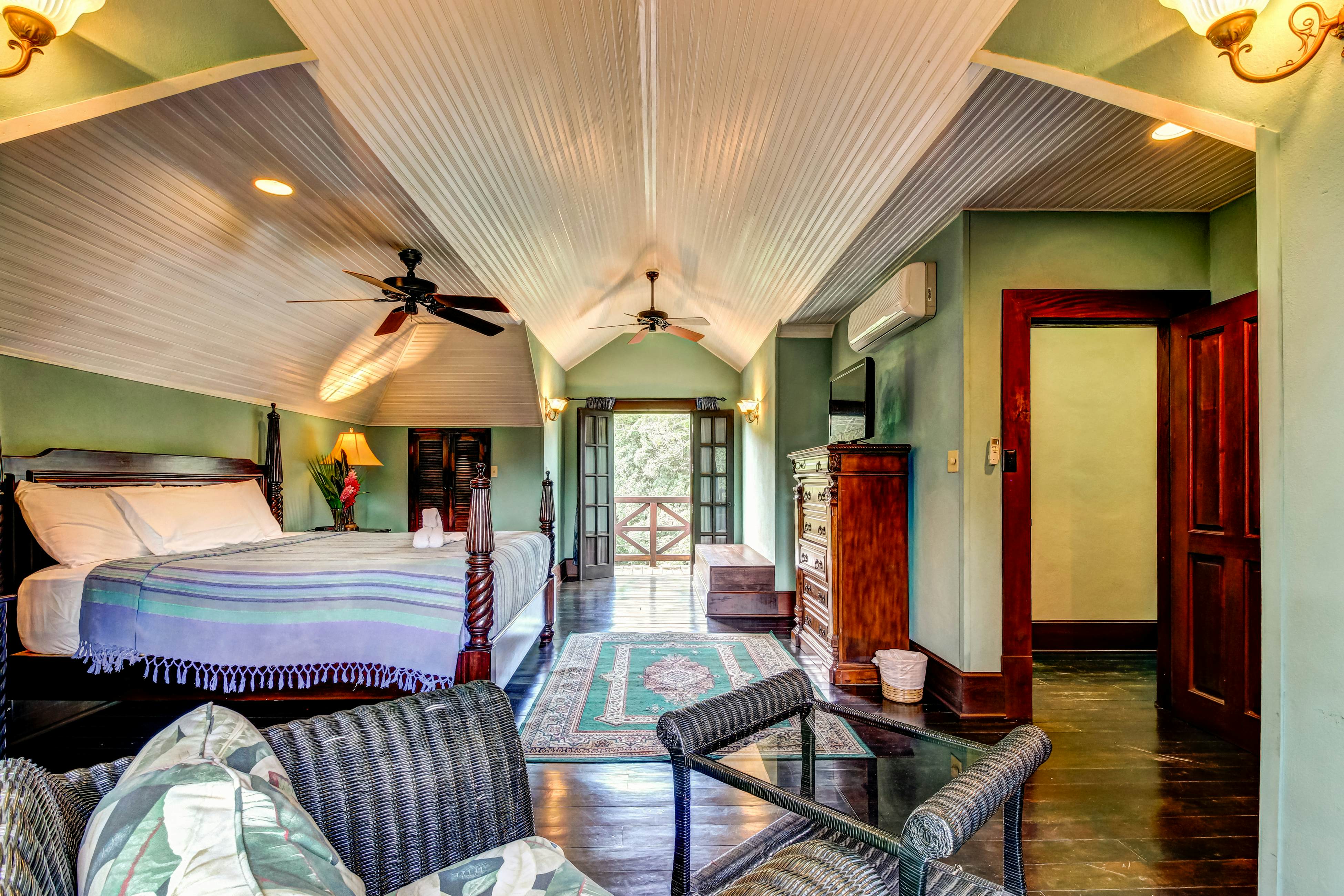 Toucan Suite at Mahogany Hall -Gold Standard Certified