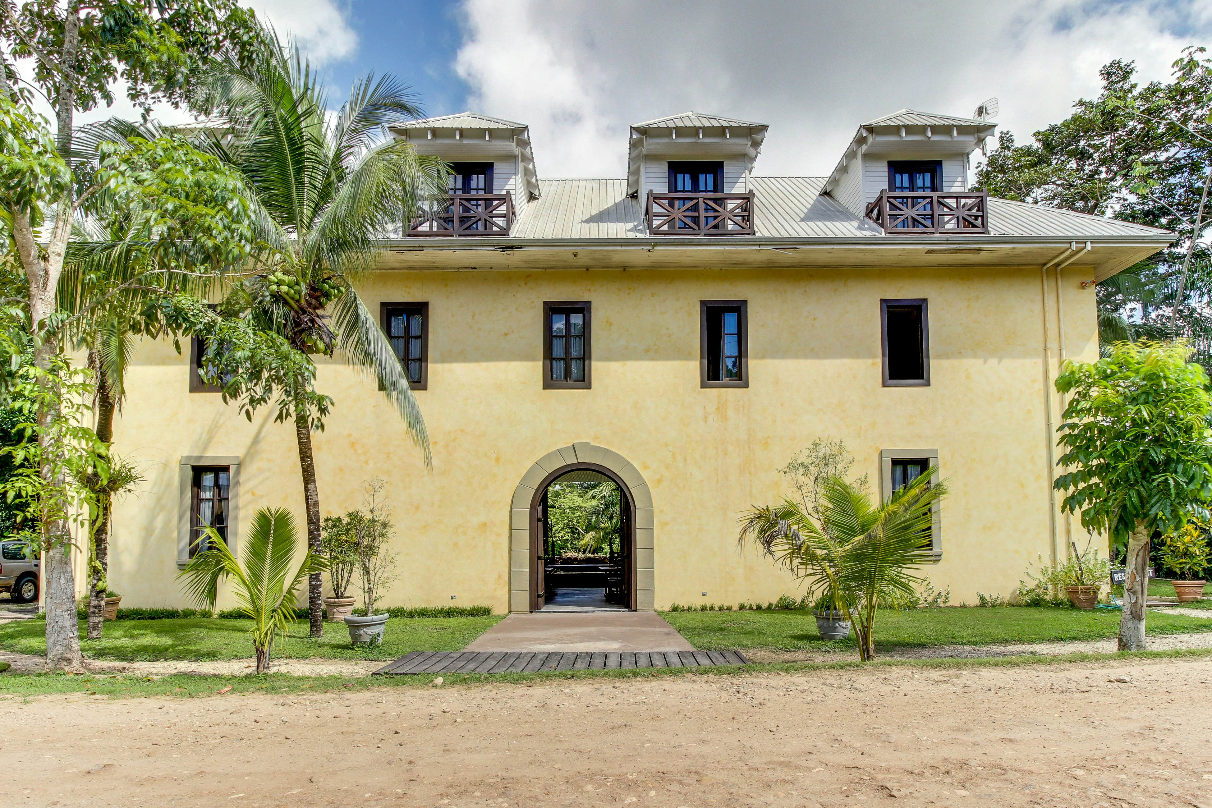 Crow's Nest Suite at Mahogany Hall -Gold Standard Certified