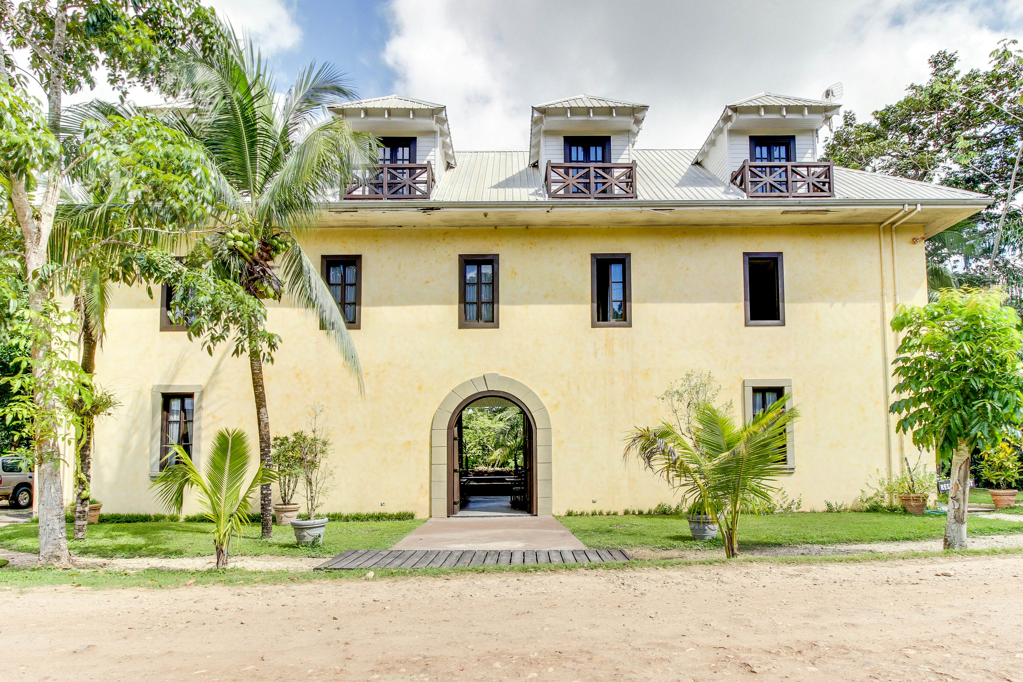 Jaguar Room at Mahogany Hall -Gold Standard Certified