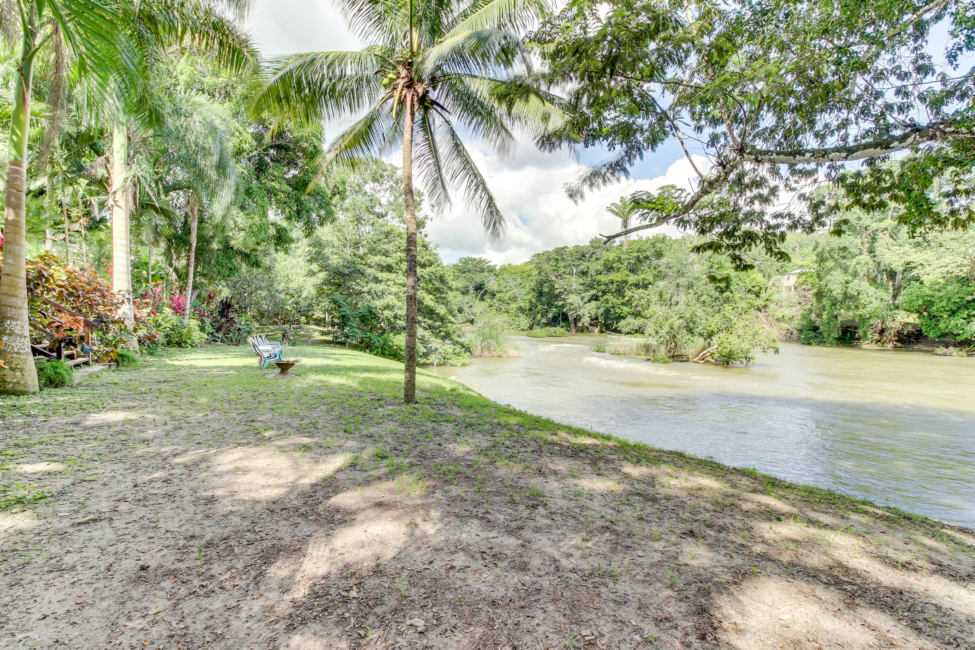 Monkey Room at Mahogany Hall -Gold Standard Certified