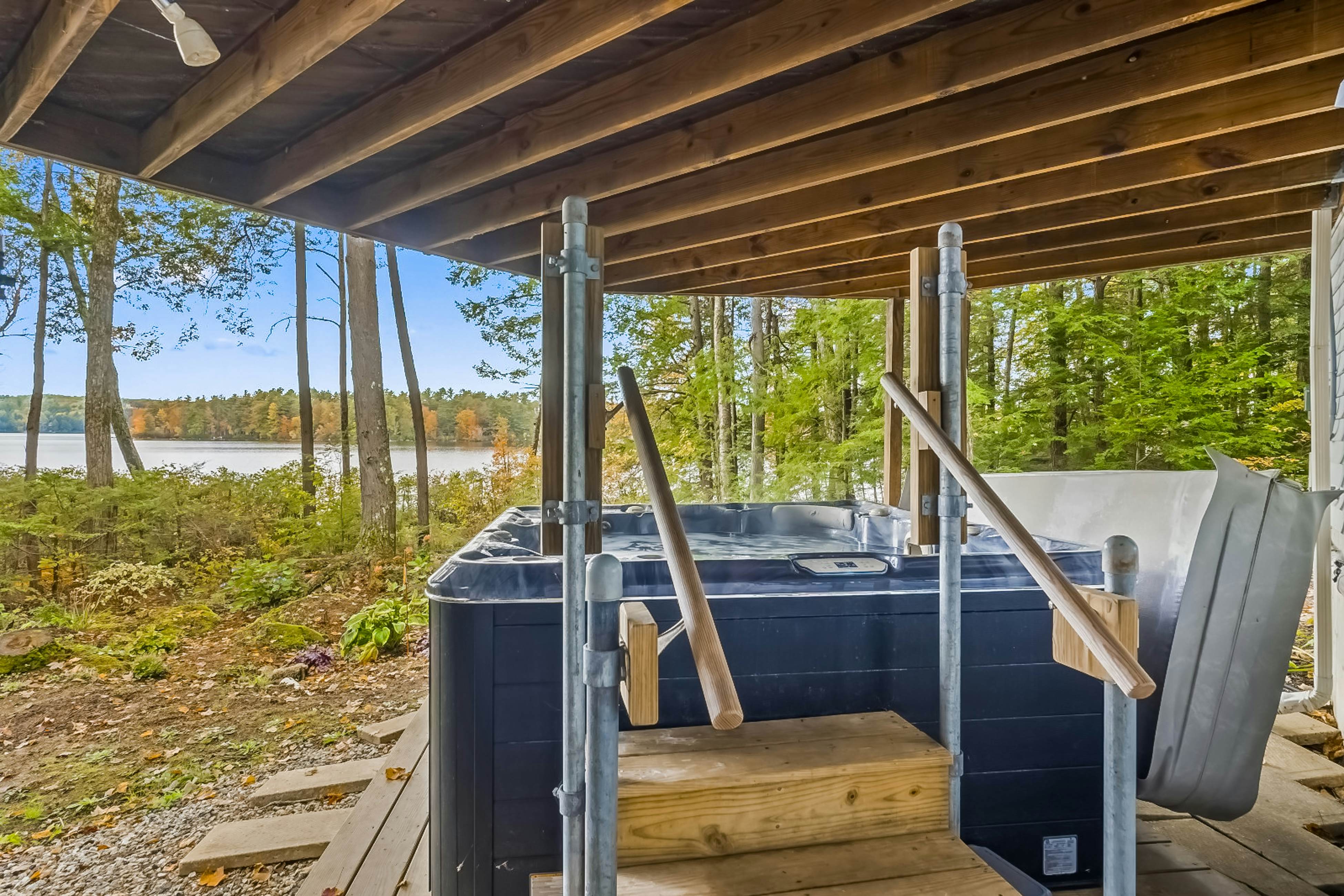 Thompson Lake Estate