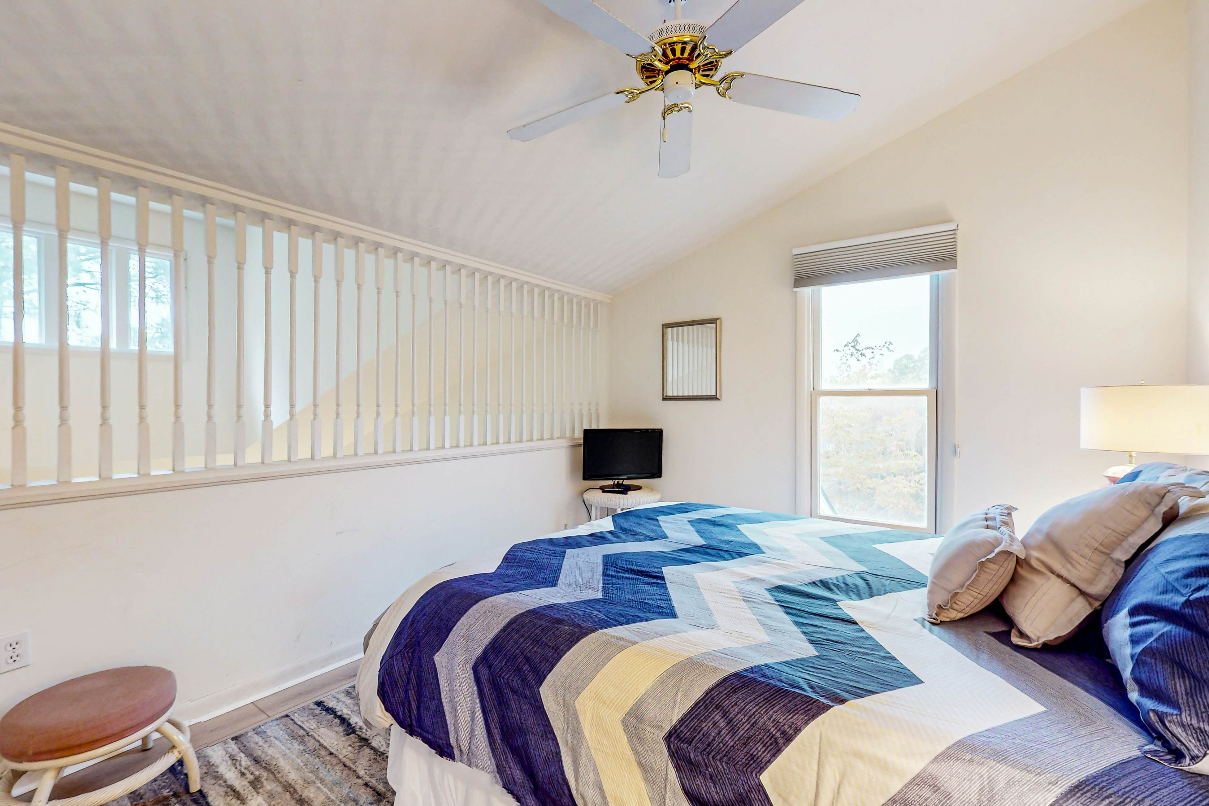 Sea Colony - 53033 Lakeshore Dr