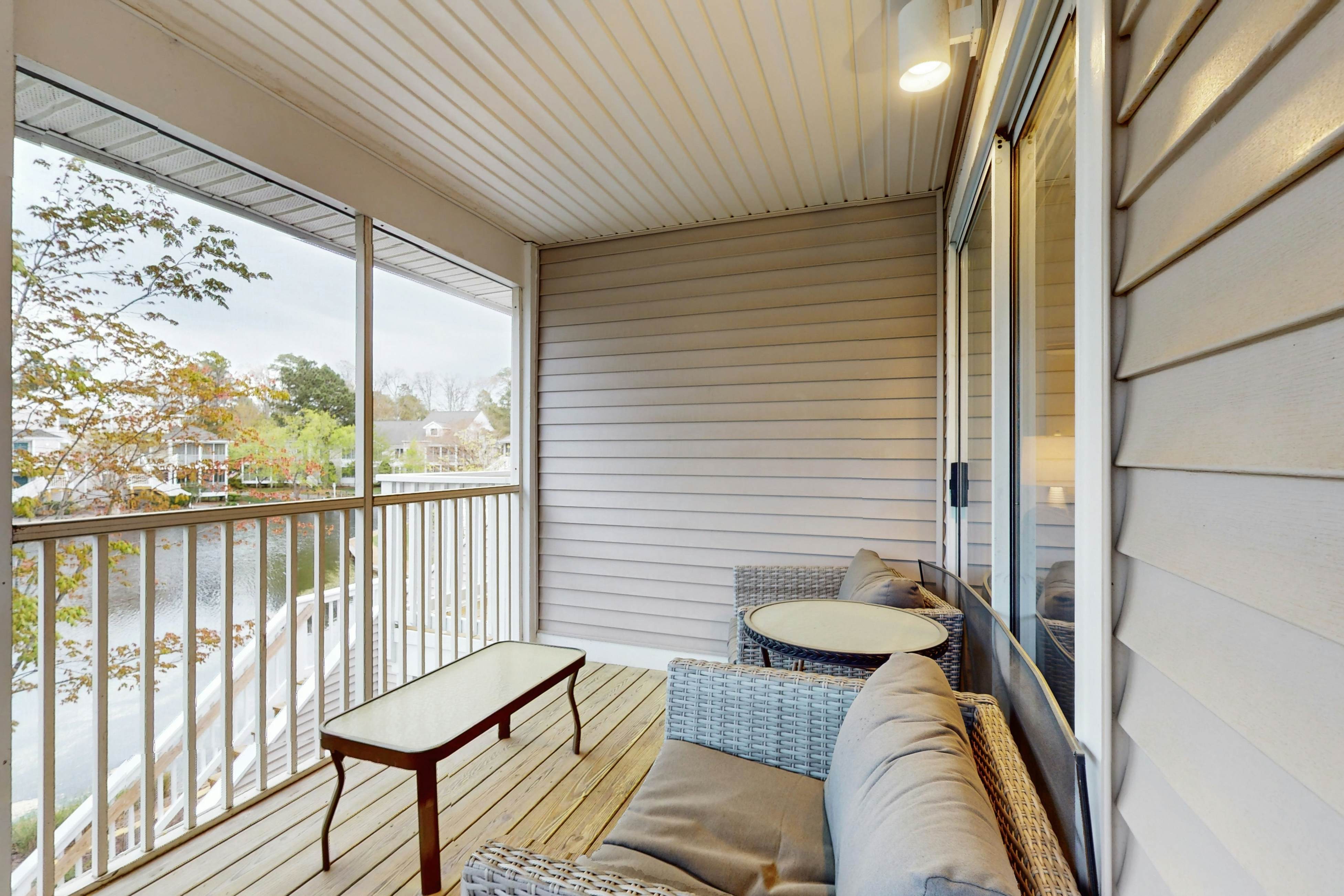 Sea Colony - 53033 Lakeshore Dr