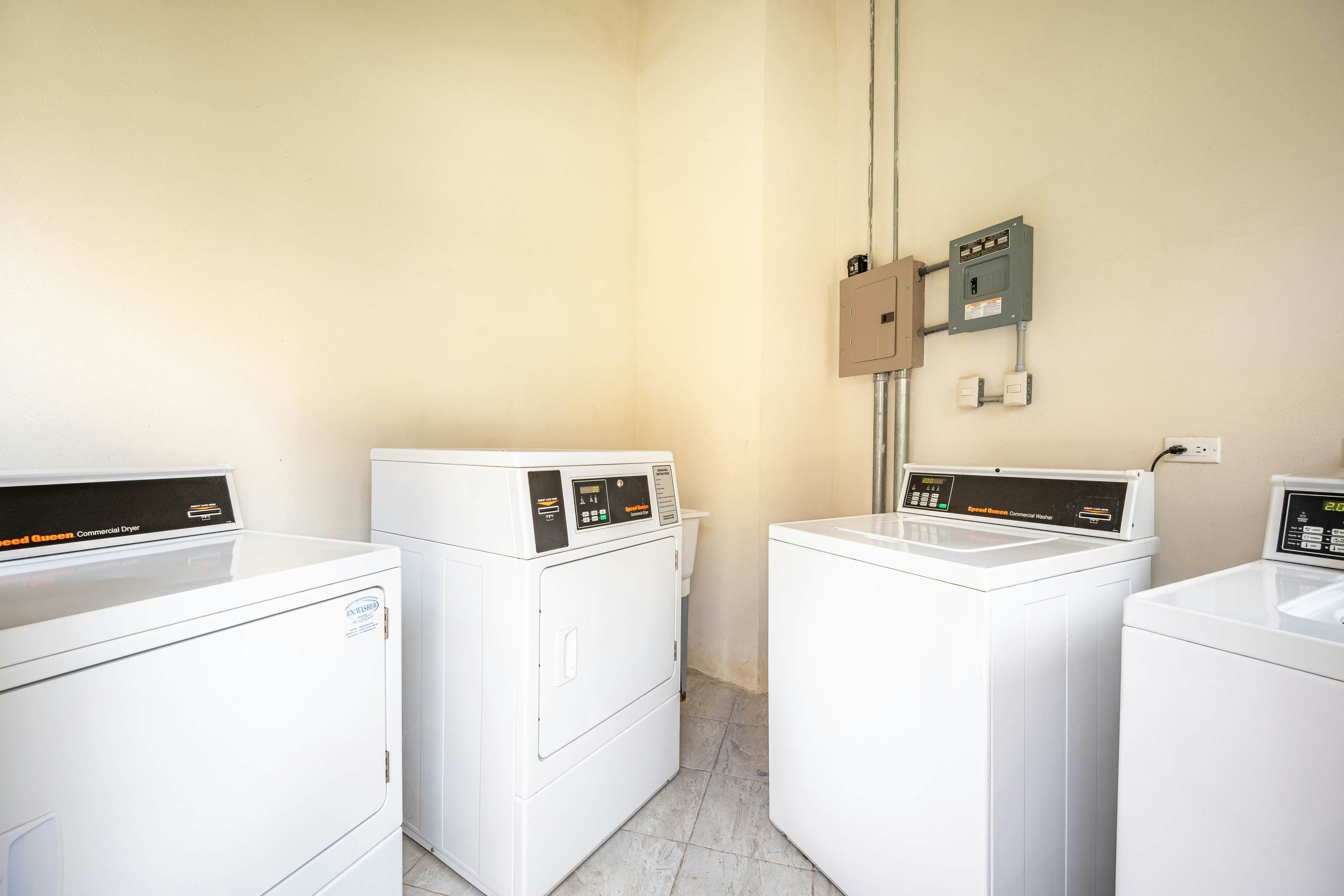 Coco Bliss at Flor de Limón 