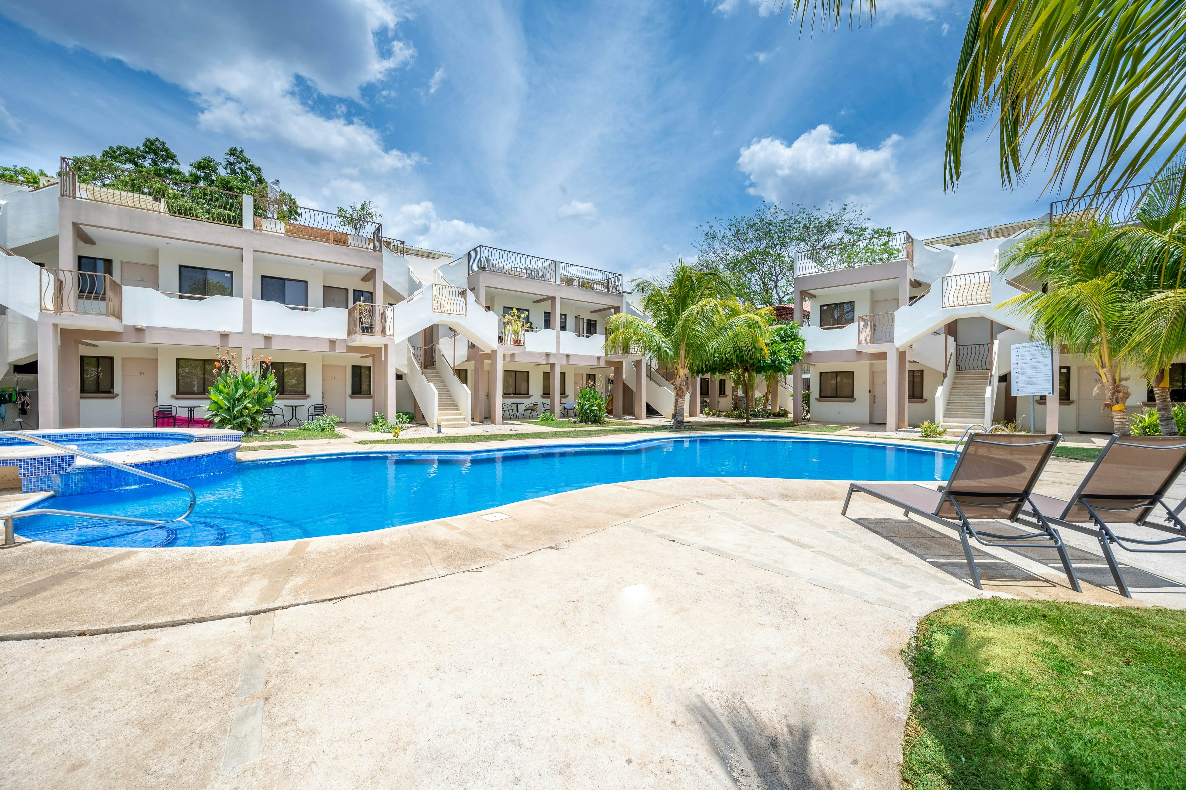 Coco Bliss at Flor de Limón 