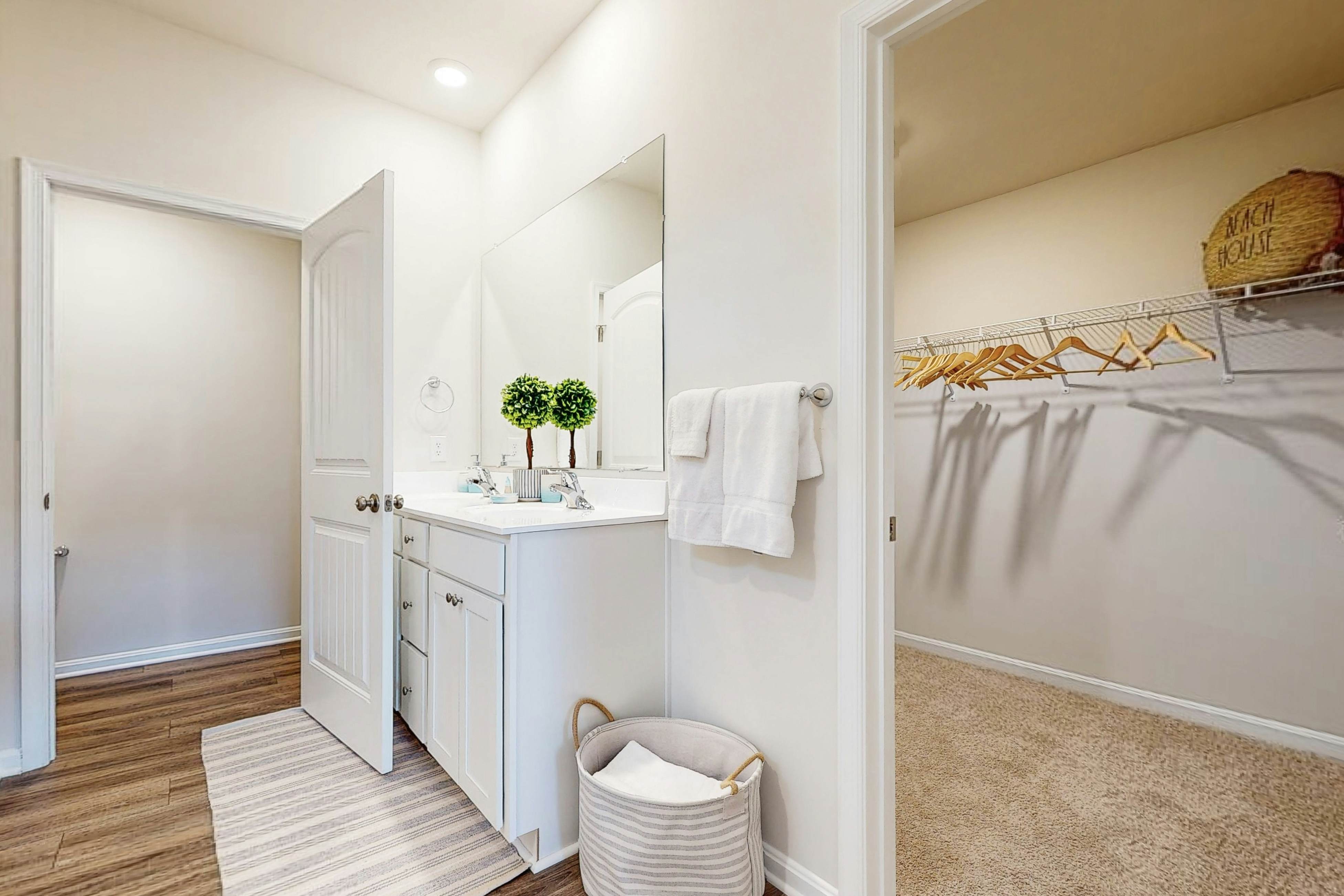 Ocean View Beach Club - Kitts Lane