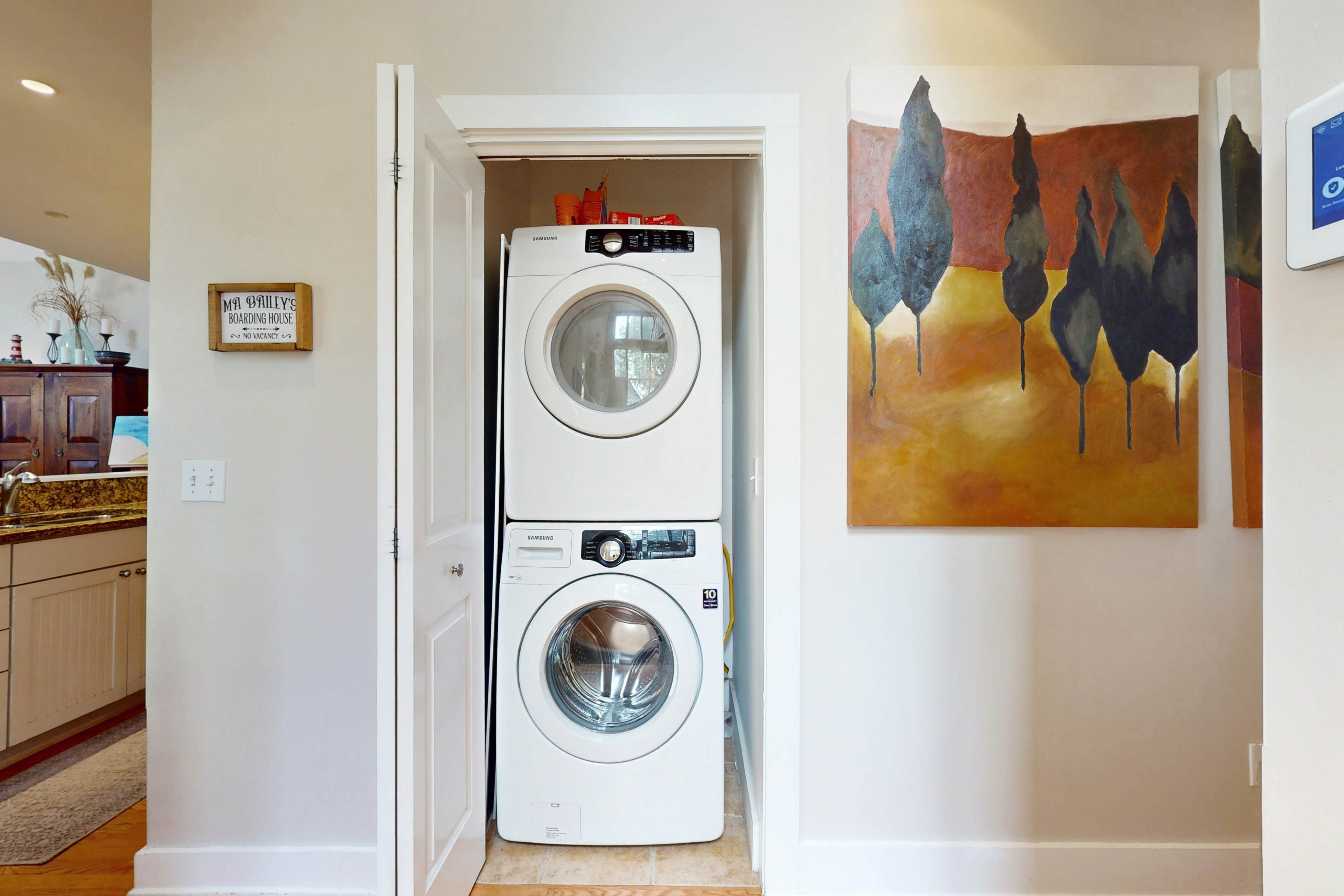 Seaglass Lakeshore Cottage