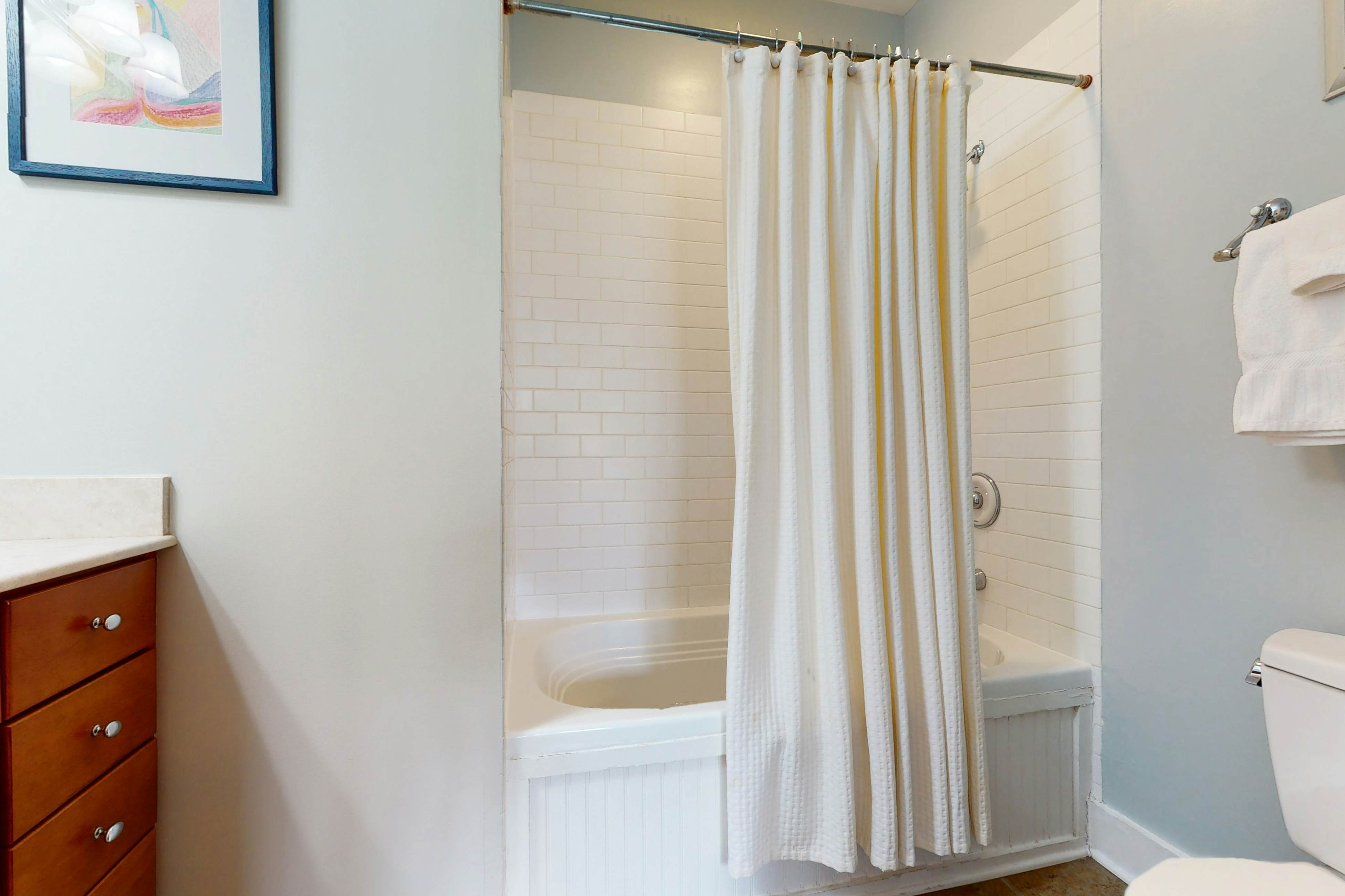 Seaglass Lakeshore Cottage