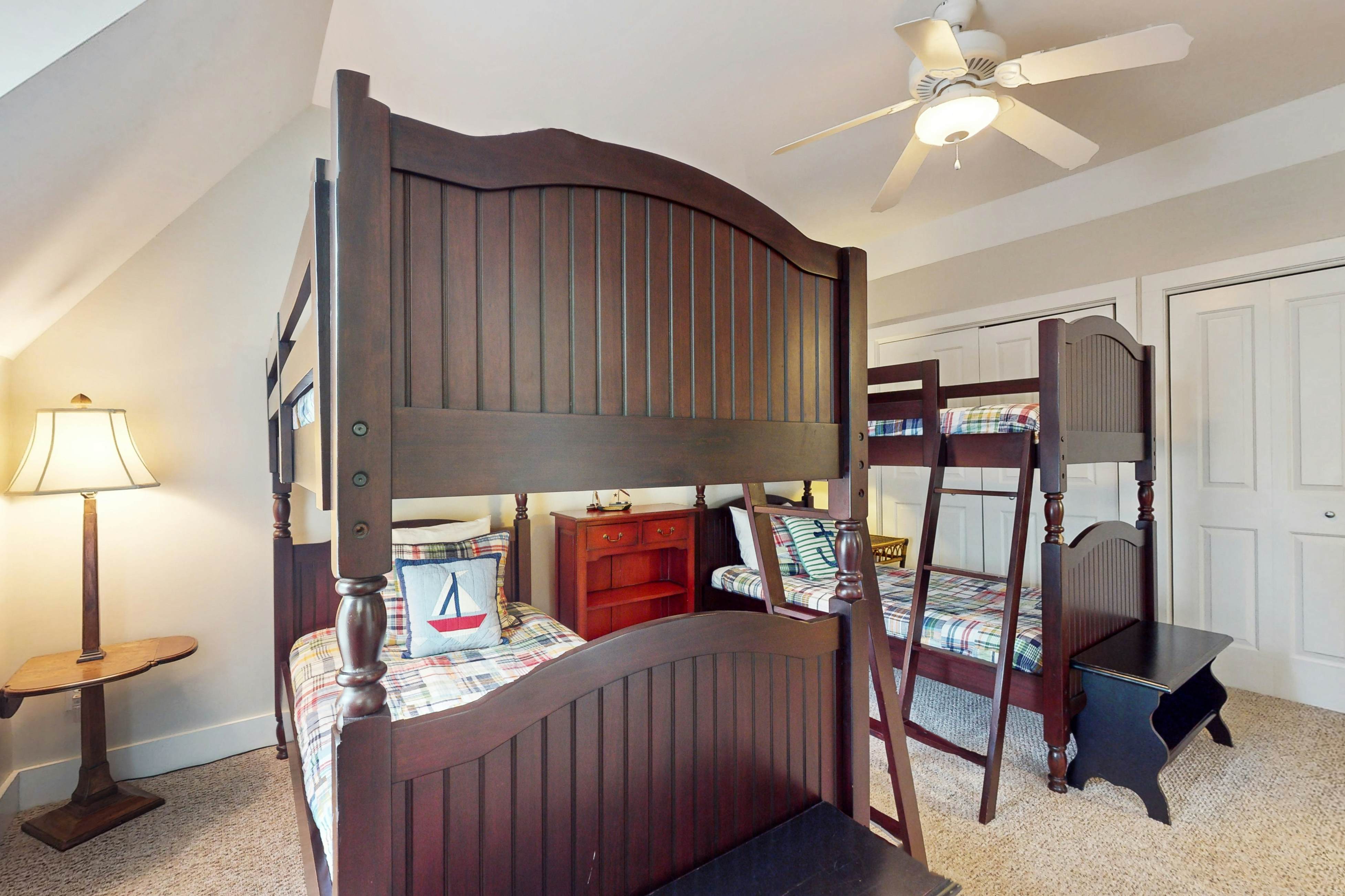 Seaglass Lakeshore Cottage