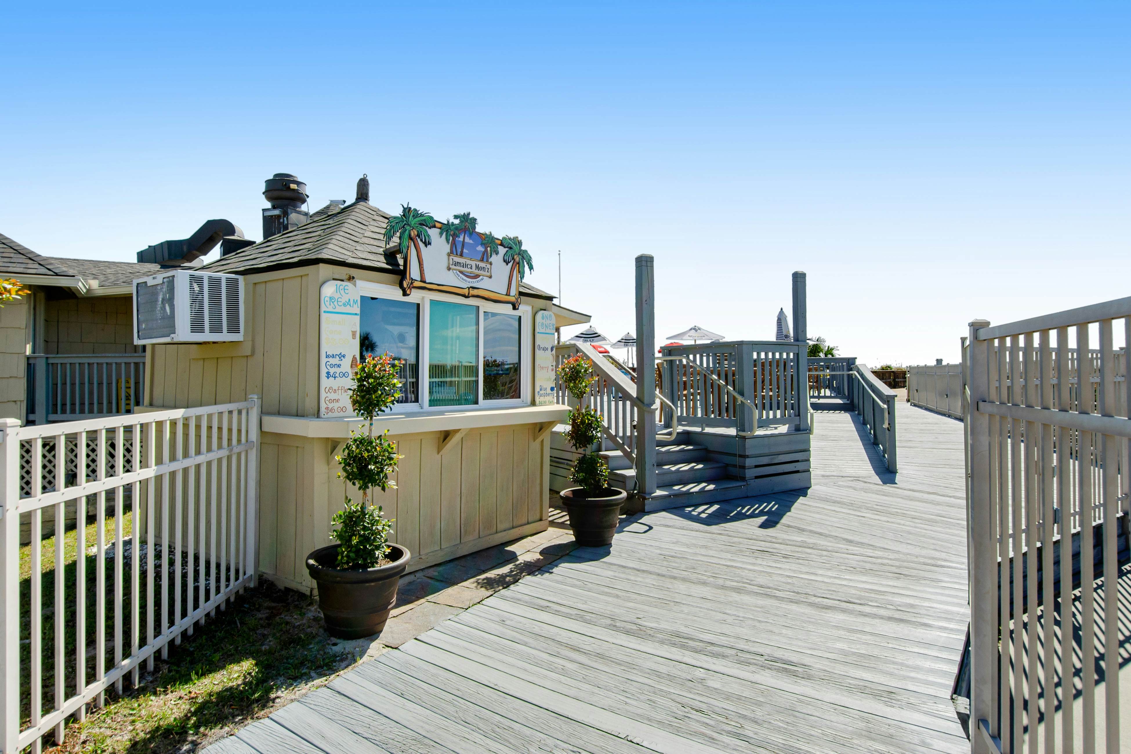 HH Beach & Tennis B127