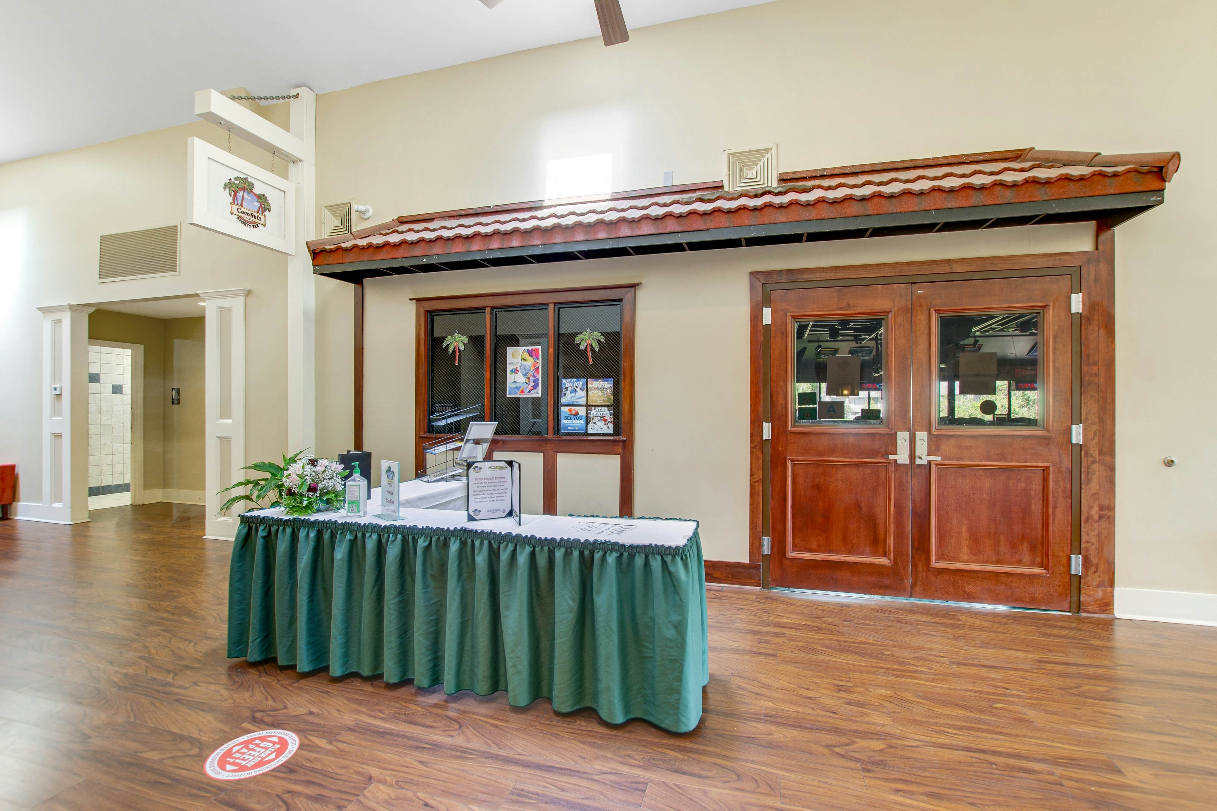 HH Beach & Tennis B127