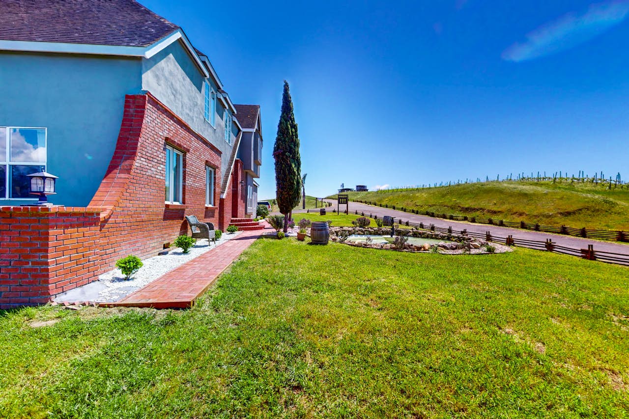 Vineyard Estate 4 BD Cotati, CA Vacation Rental Vacasa