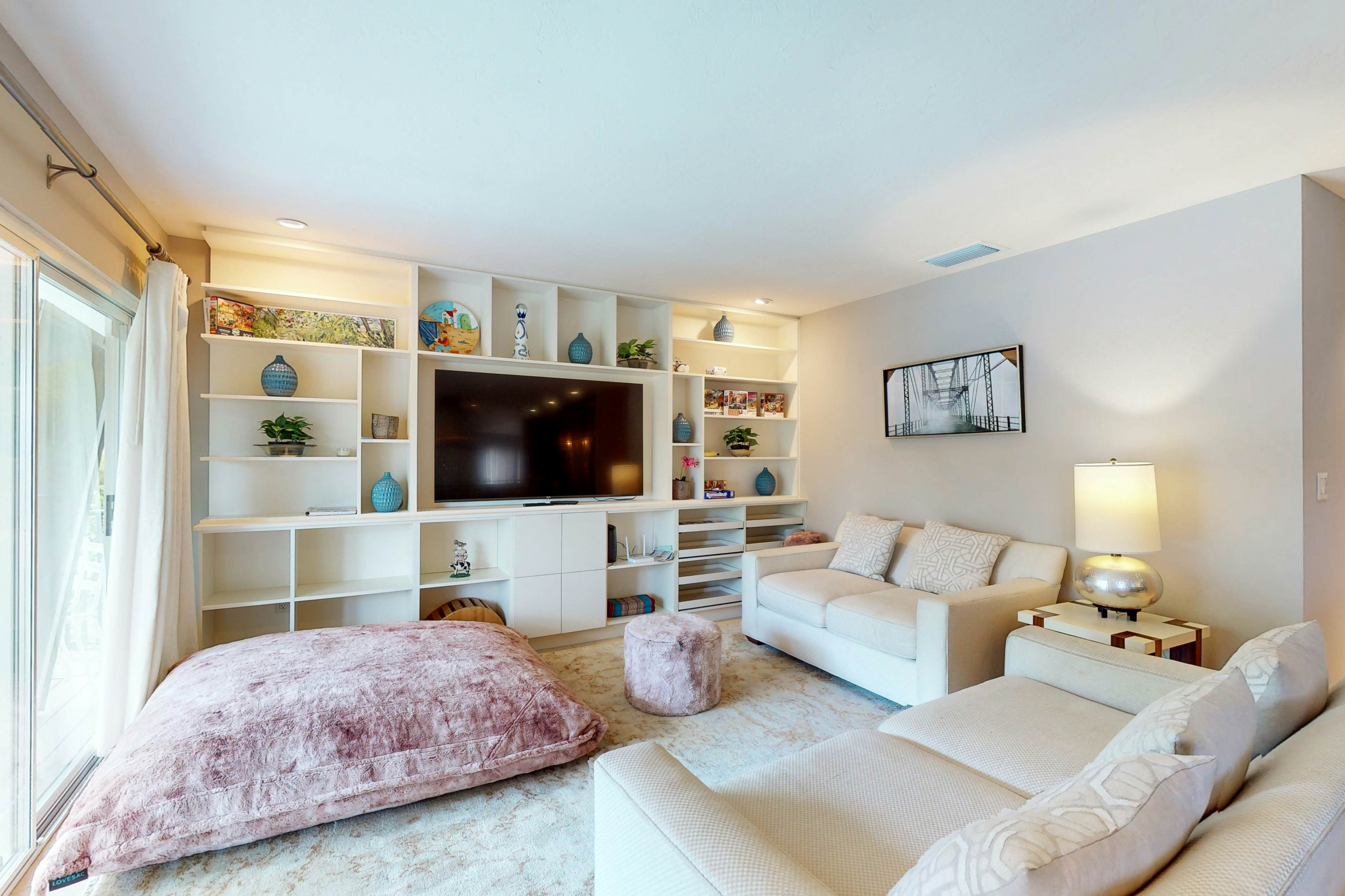 8 Pines - Sarasota Bay