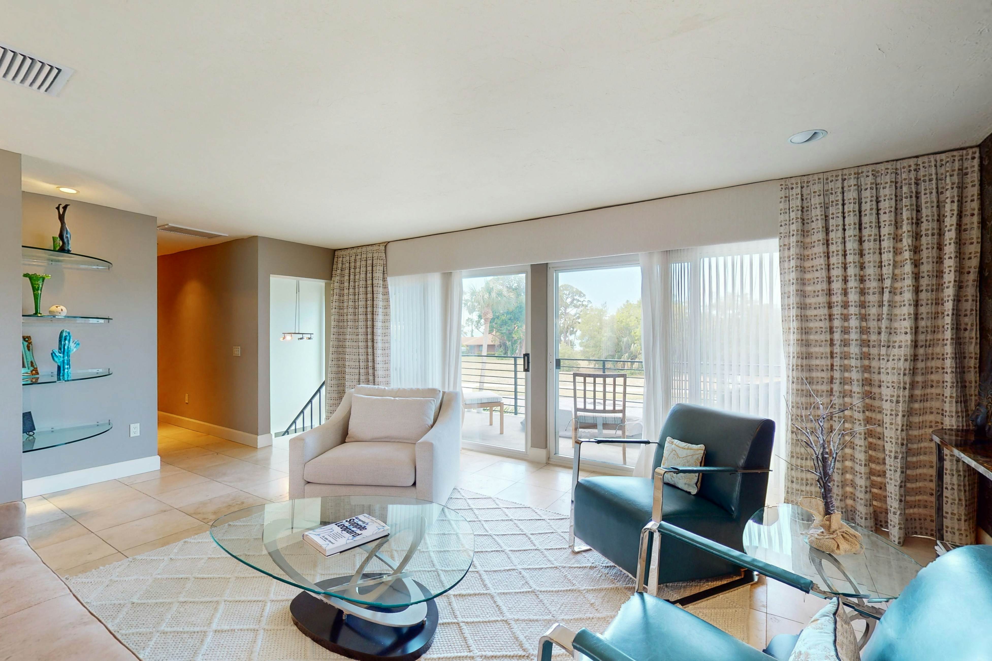 8 Pines - Sarasota Bay