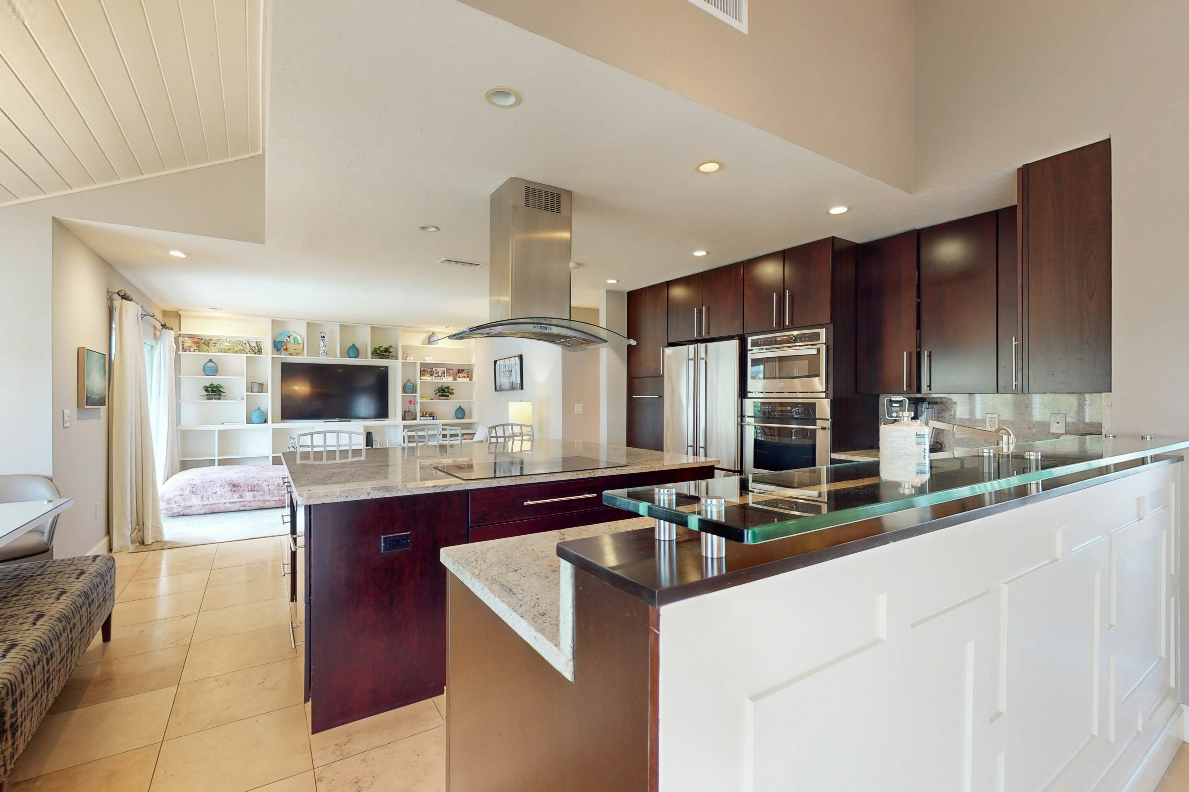 8 Pines - Sarasota Bay