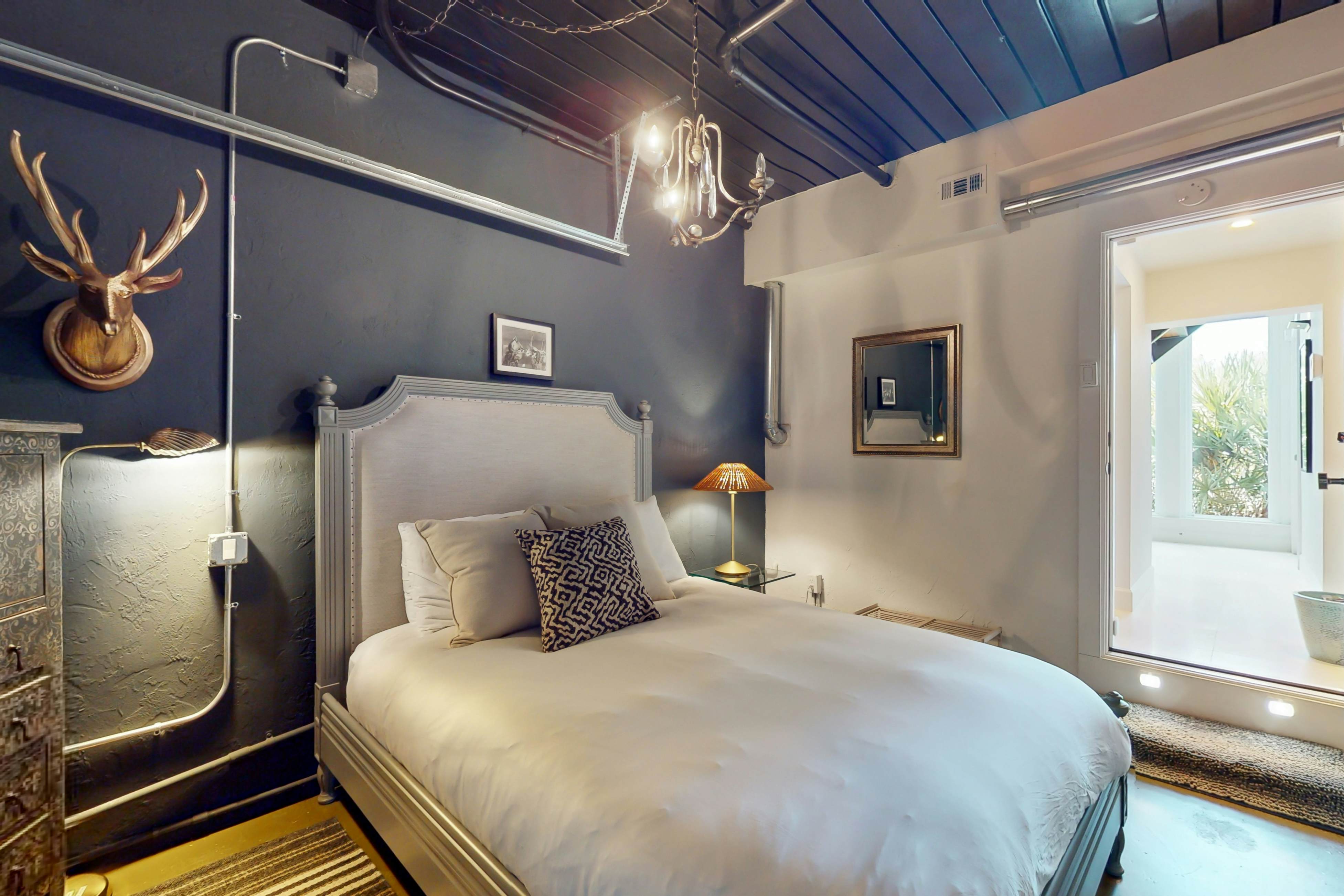 8 Pines - Sarasota Bay