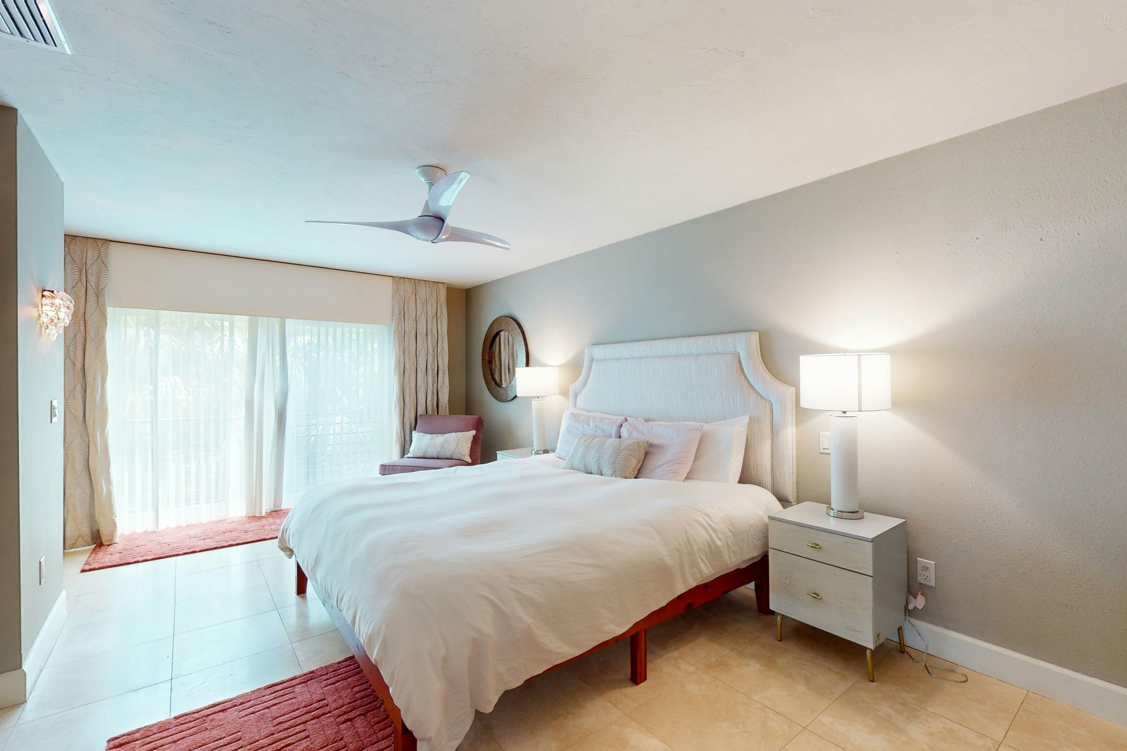 8 Pines - Sarasota Bay