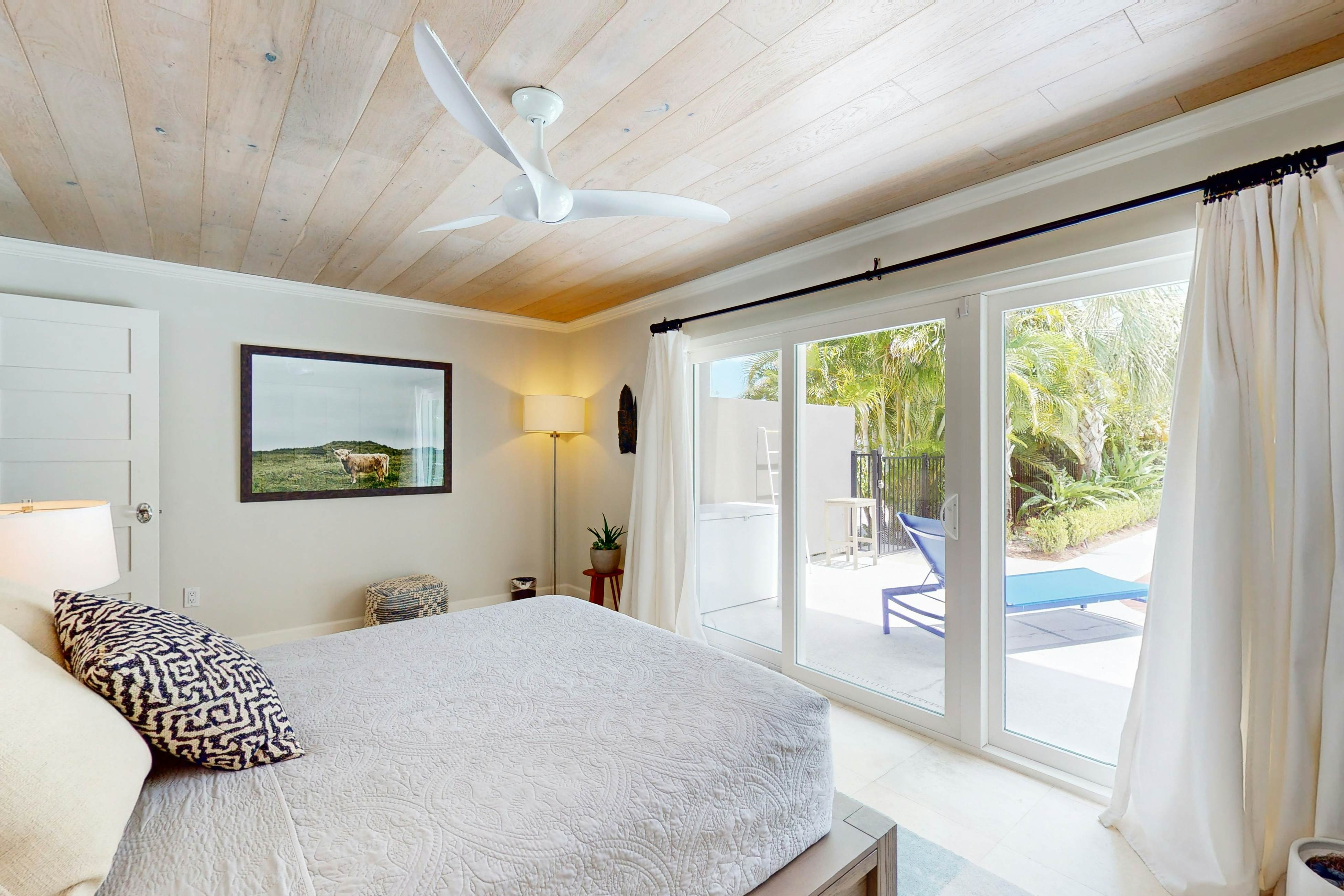 8 Pines - Sarasota Bay