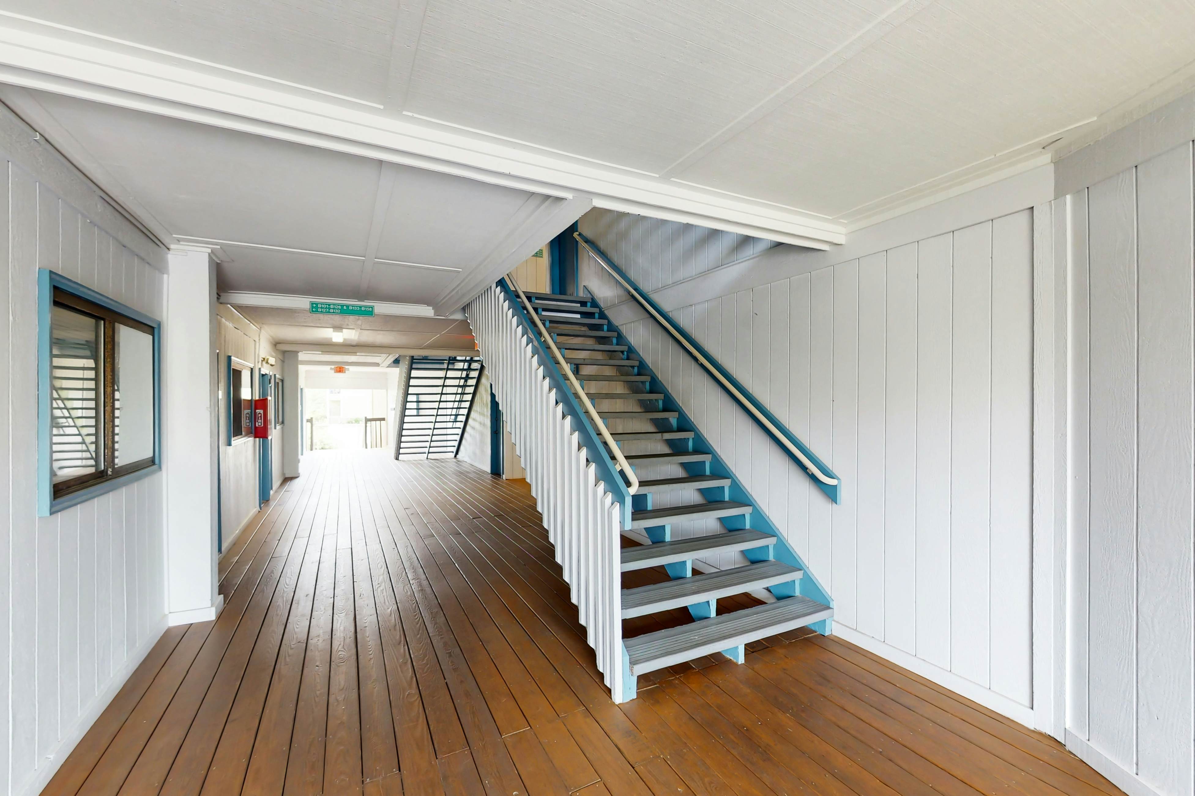 HH Beach & Tennis B127