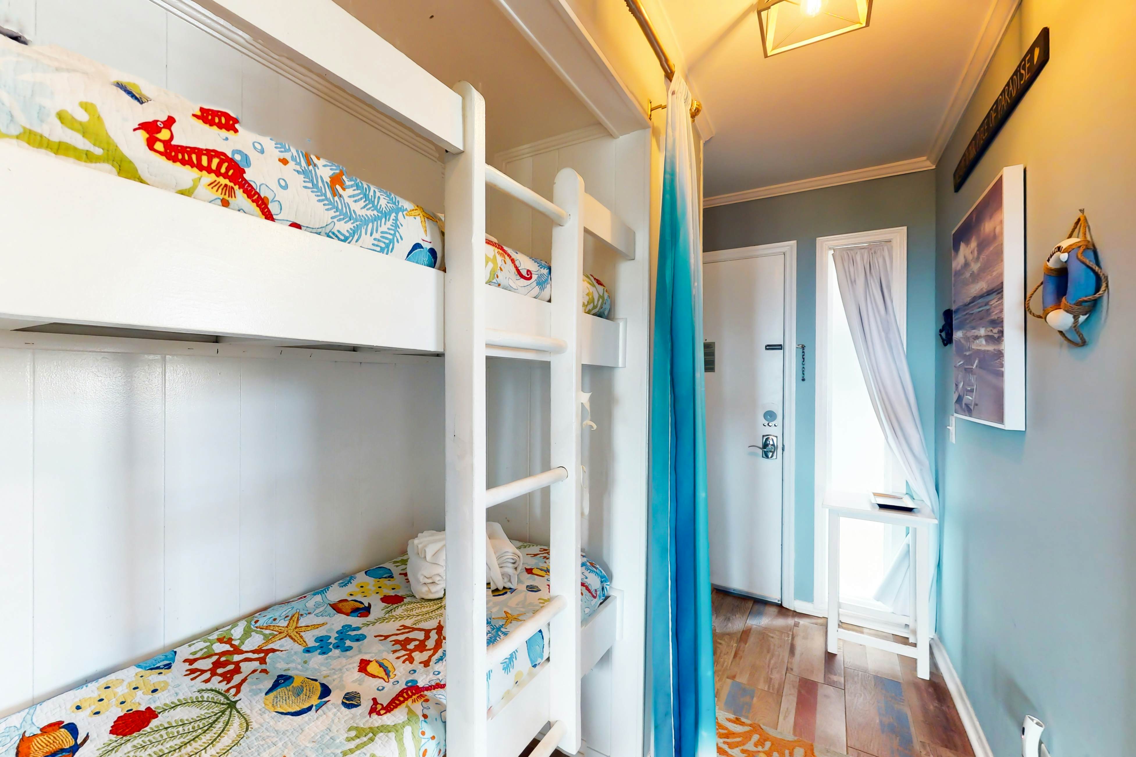 HH Beach & Tennis B127