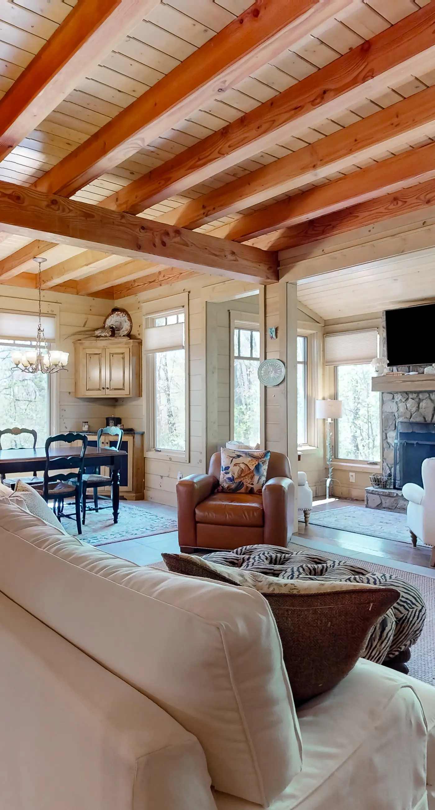 Chic Highlands Cabin