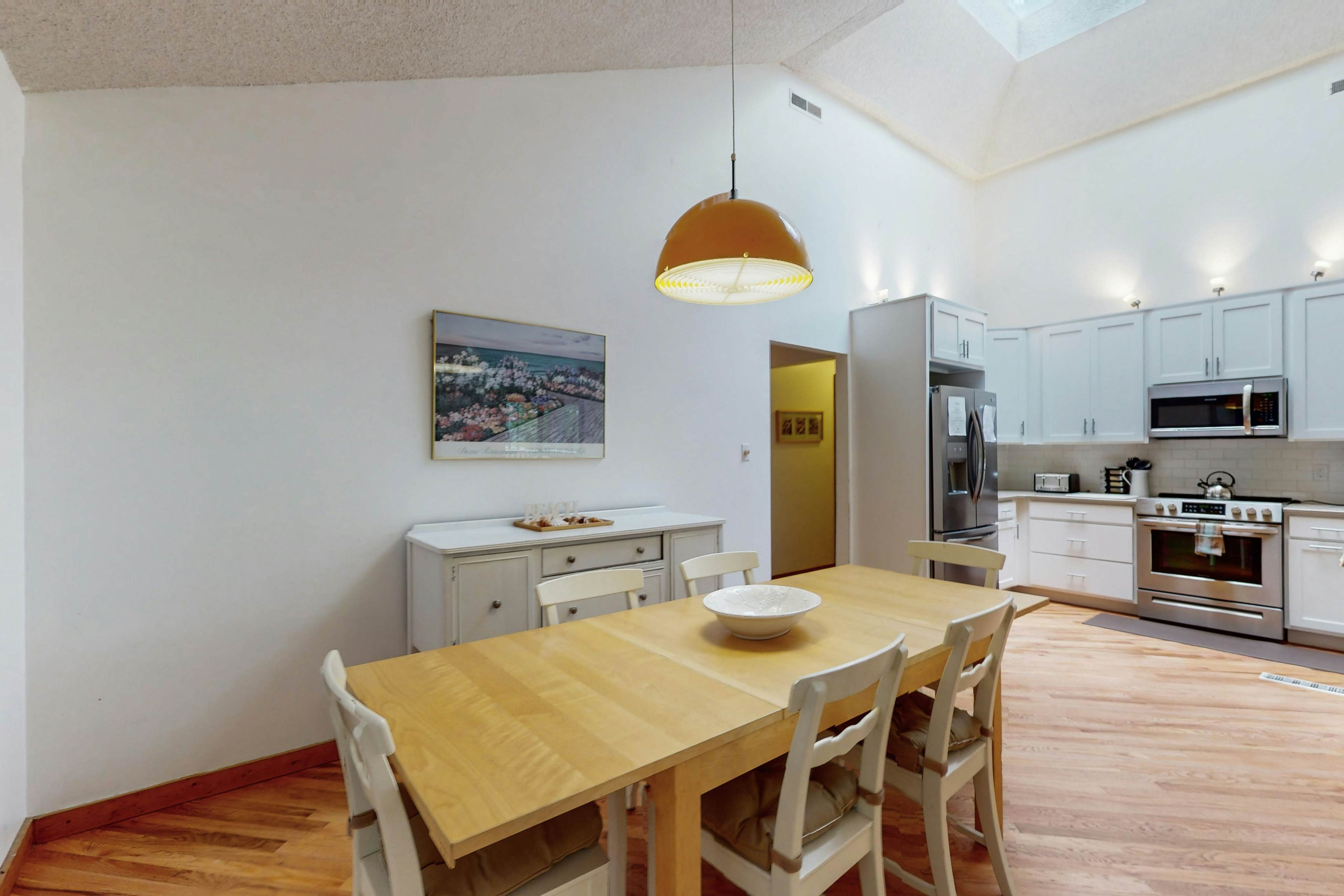 Middlesex Beach - 137 Evergreen Rd