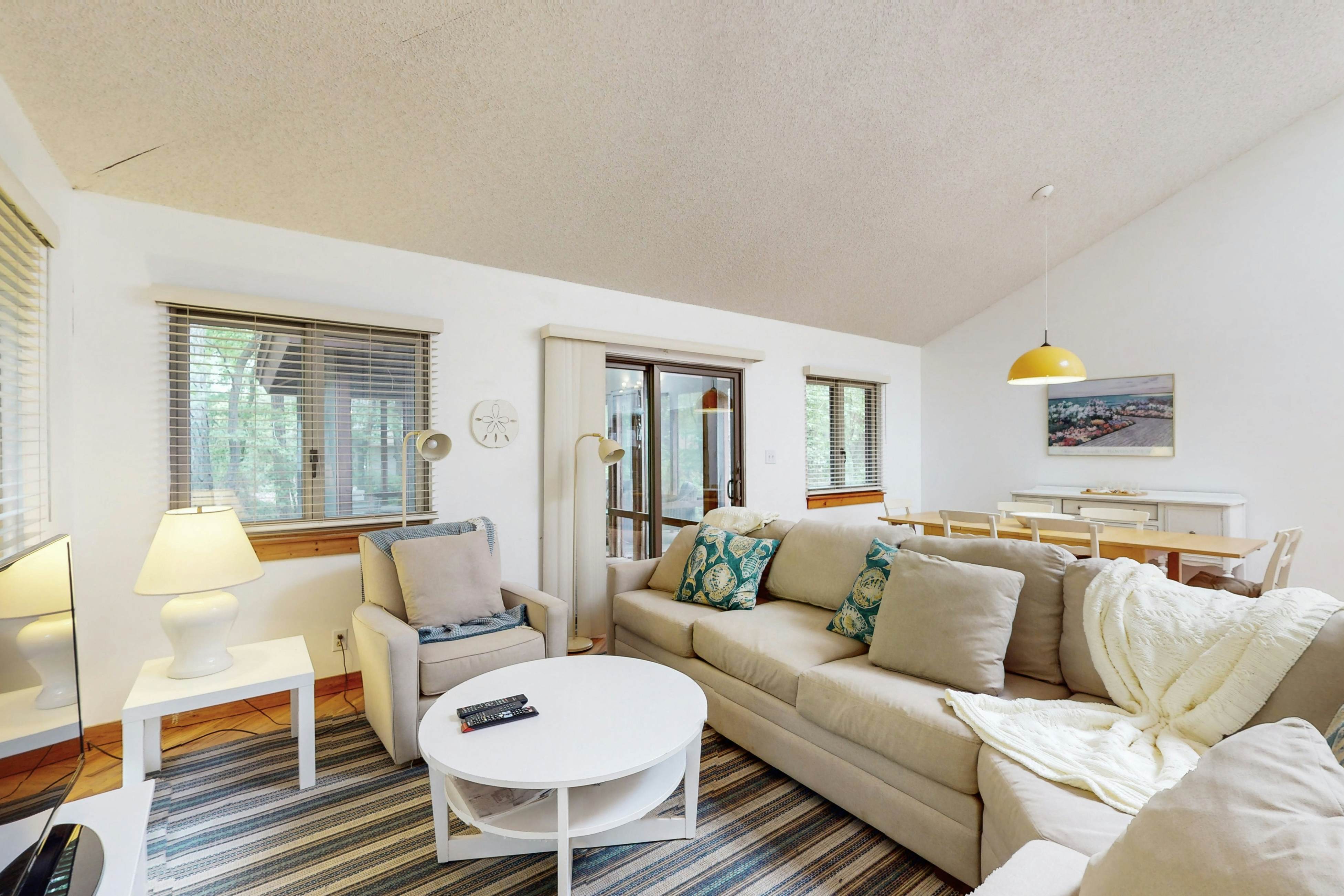 Middlesex Beach - 137 Evergreen Rd