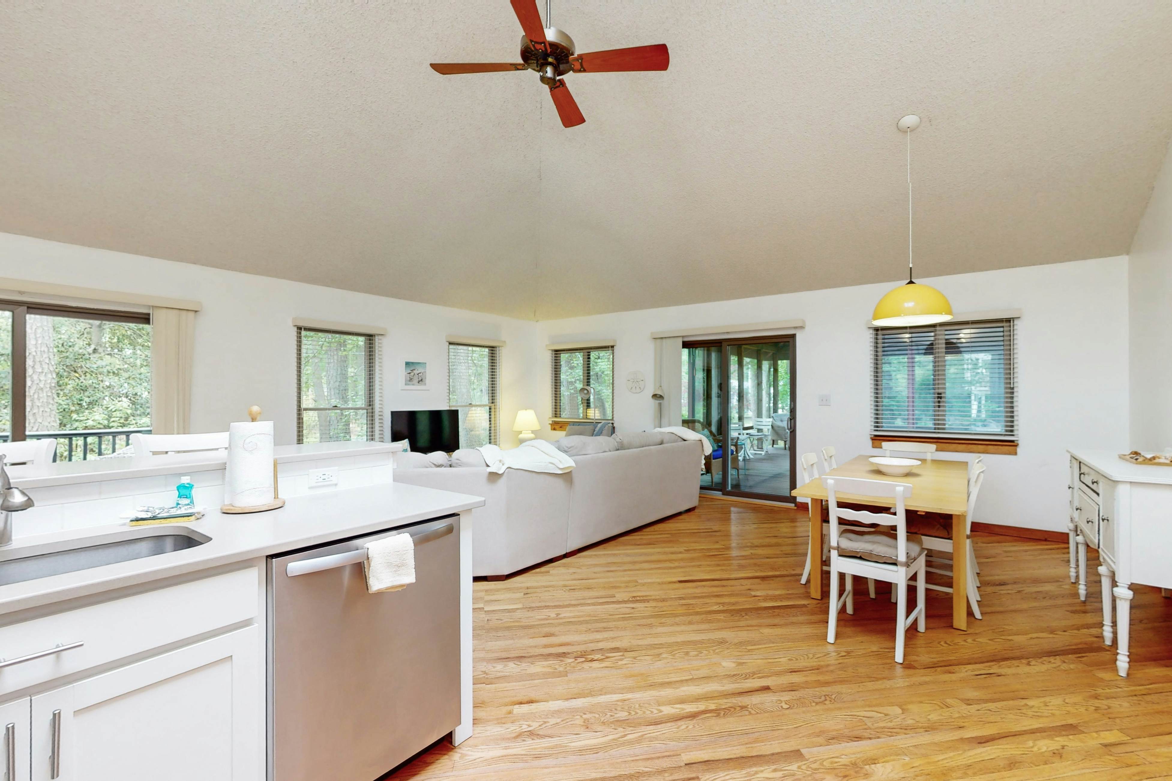 Middlesex Beach - 137 Evergreen Rd