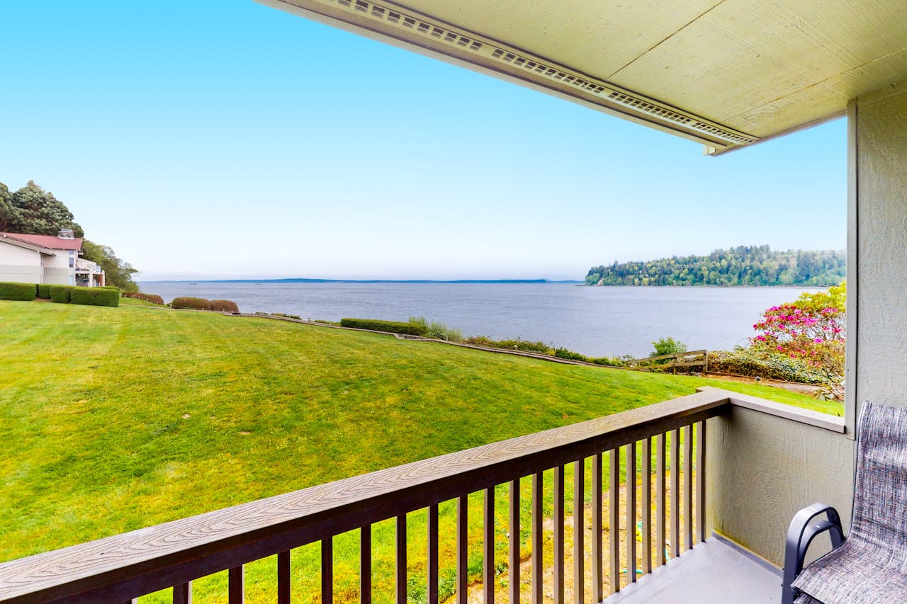 Port Ludlow Resort Condo 2 2 BD Port Ludlow, WA Vacation Rental Vacasa