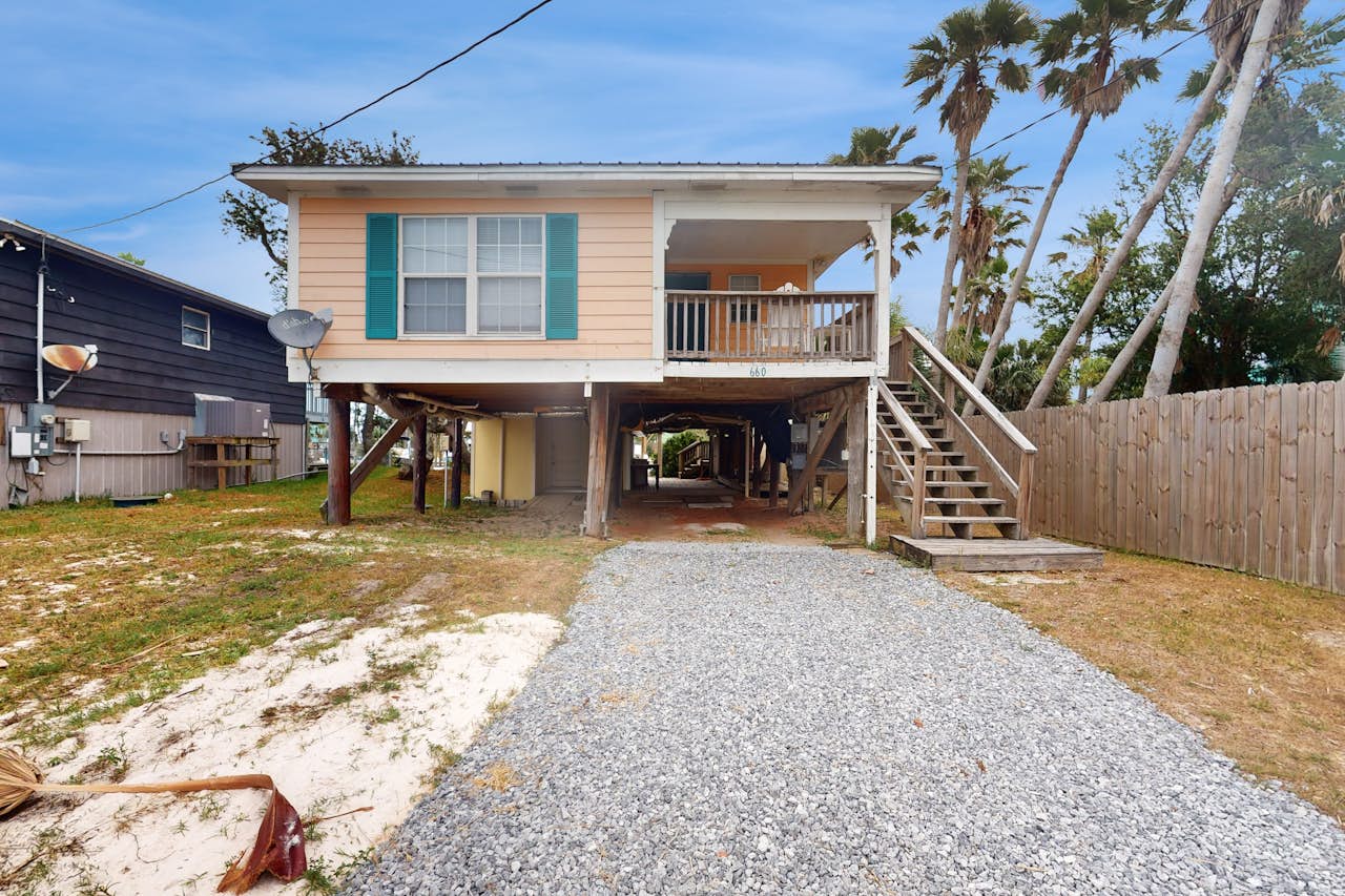 Hemingway's Hideaway 3 BD Gulf Shores, AL Vacation Rental Vacasa