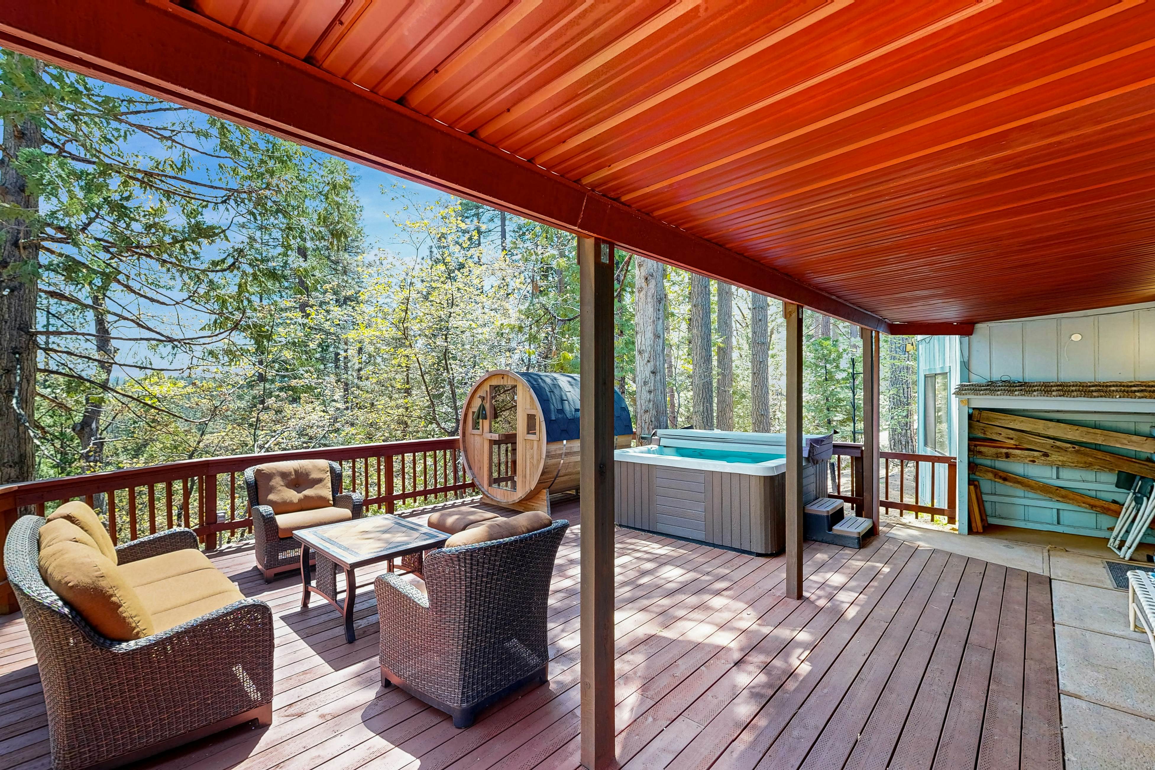 Arnold Adventure House