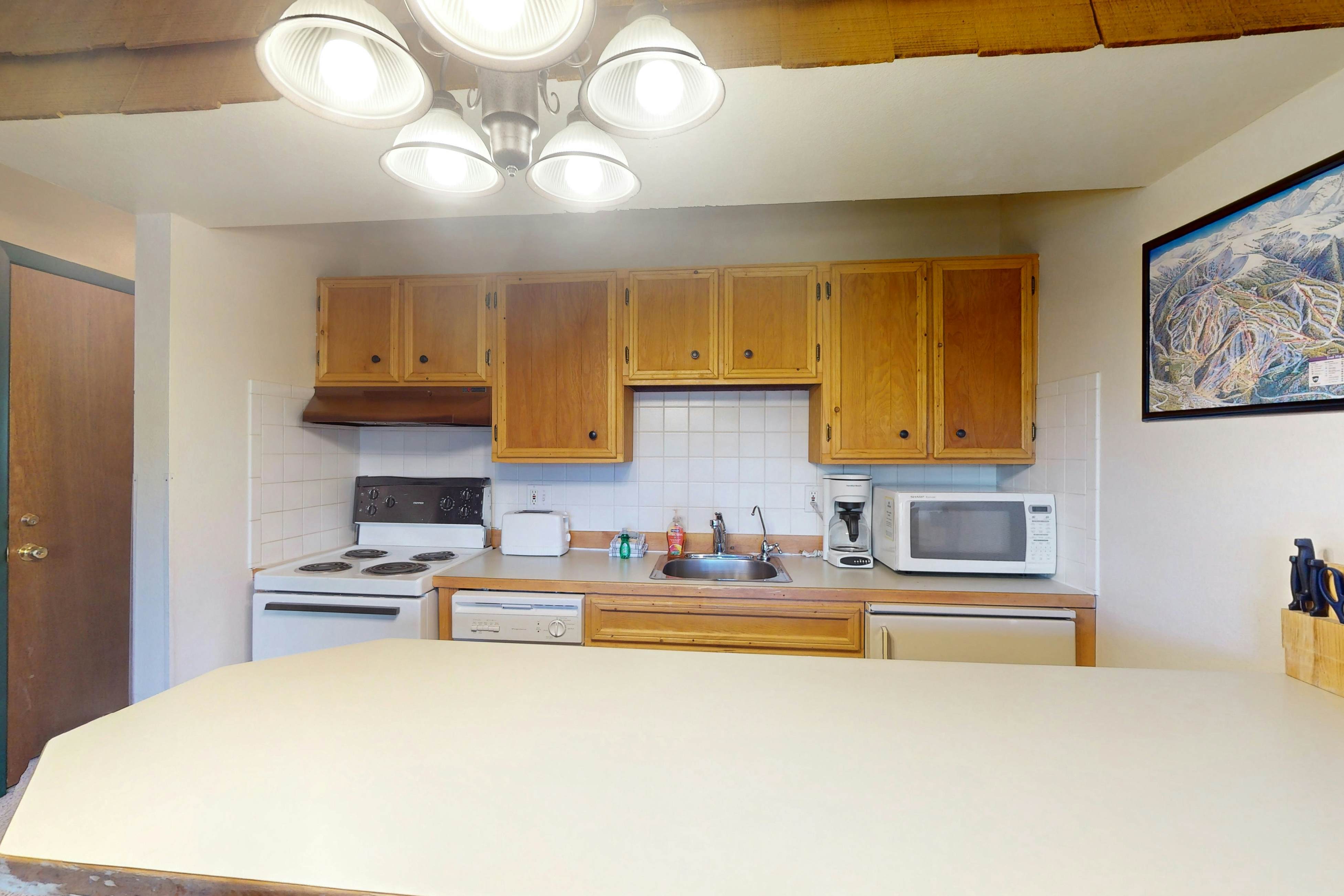 Hi Country Haus  6-15