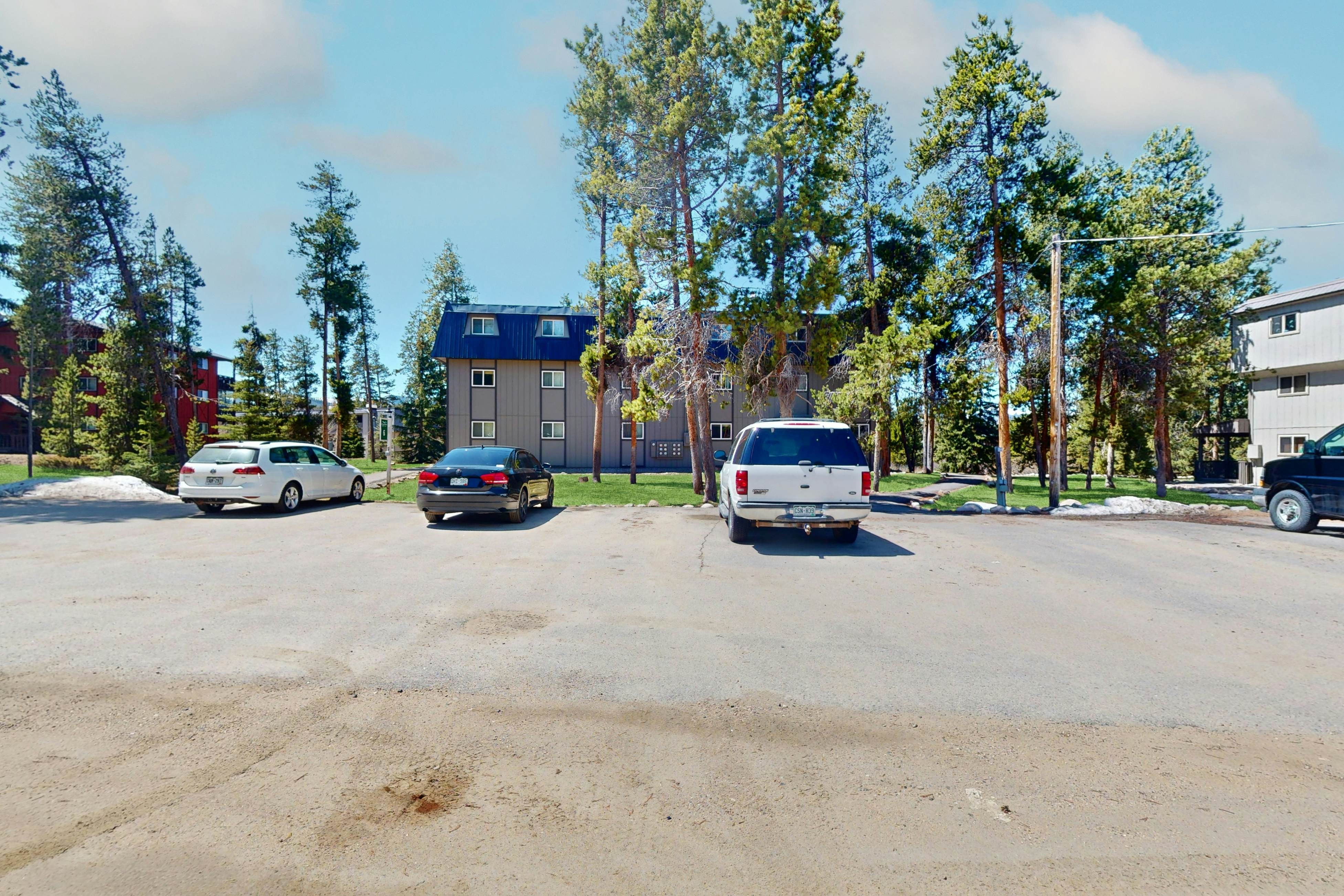 Hi Country Haus  6-15