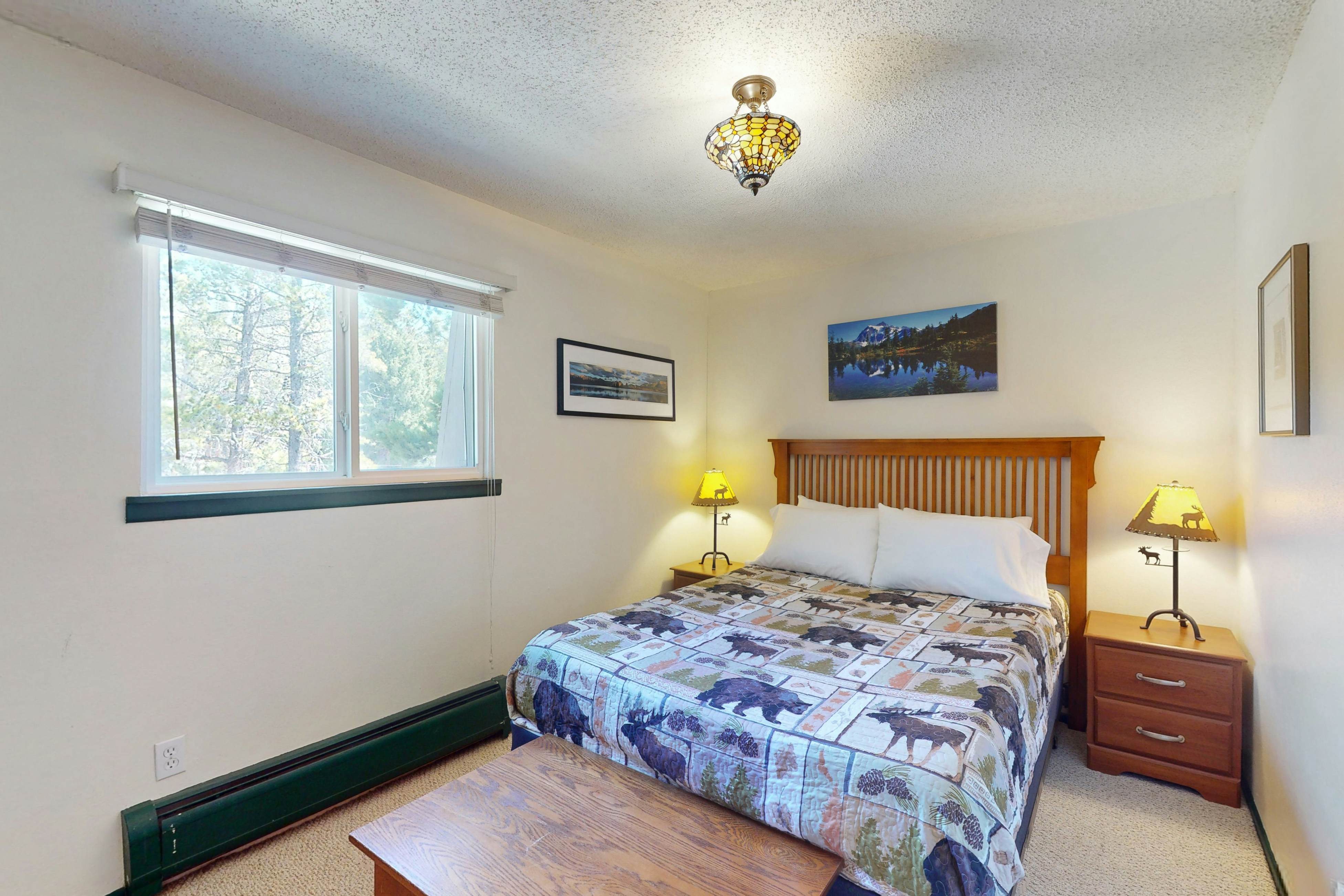 Hi Country Haus  6-15