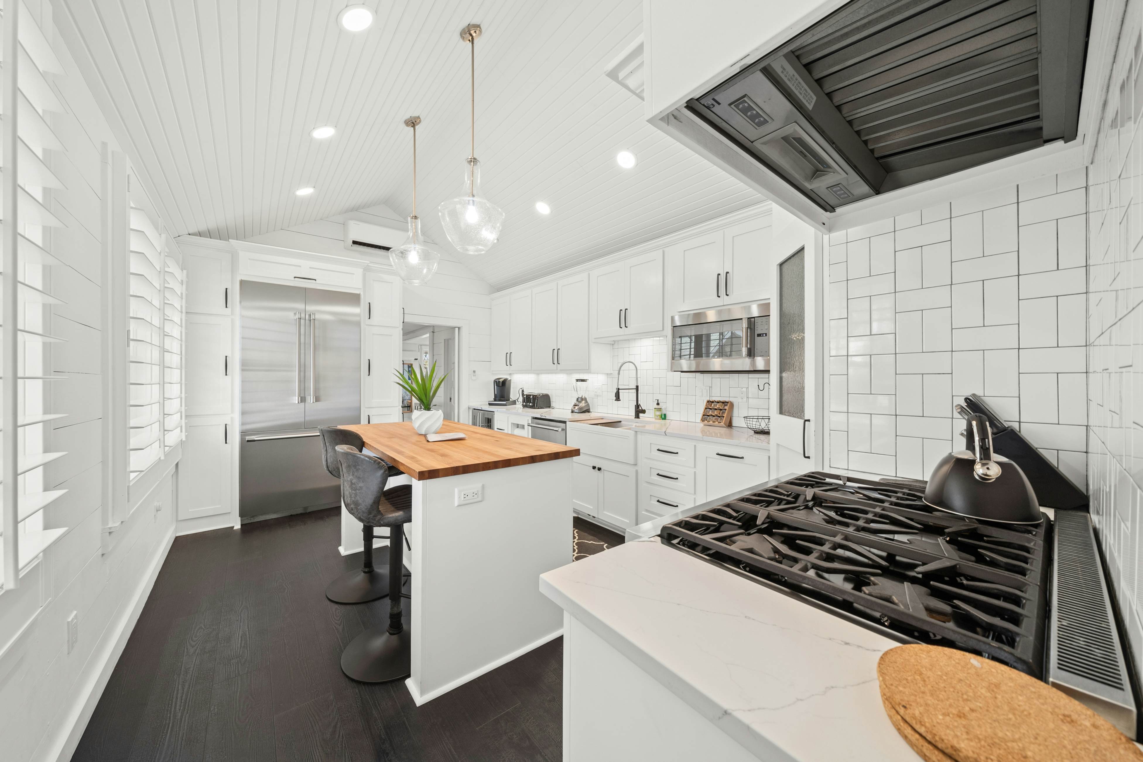 The Magnolia White House